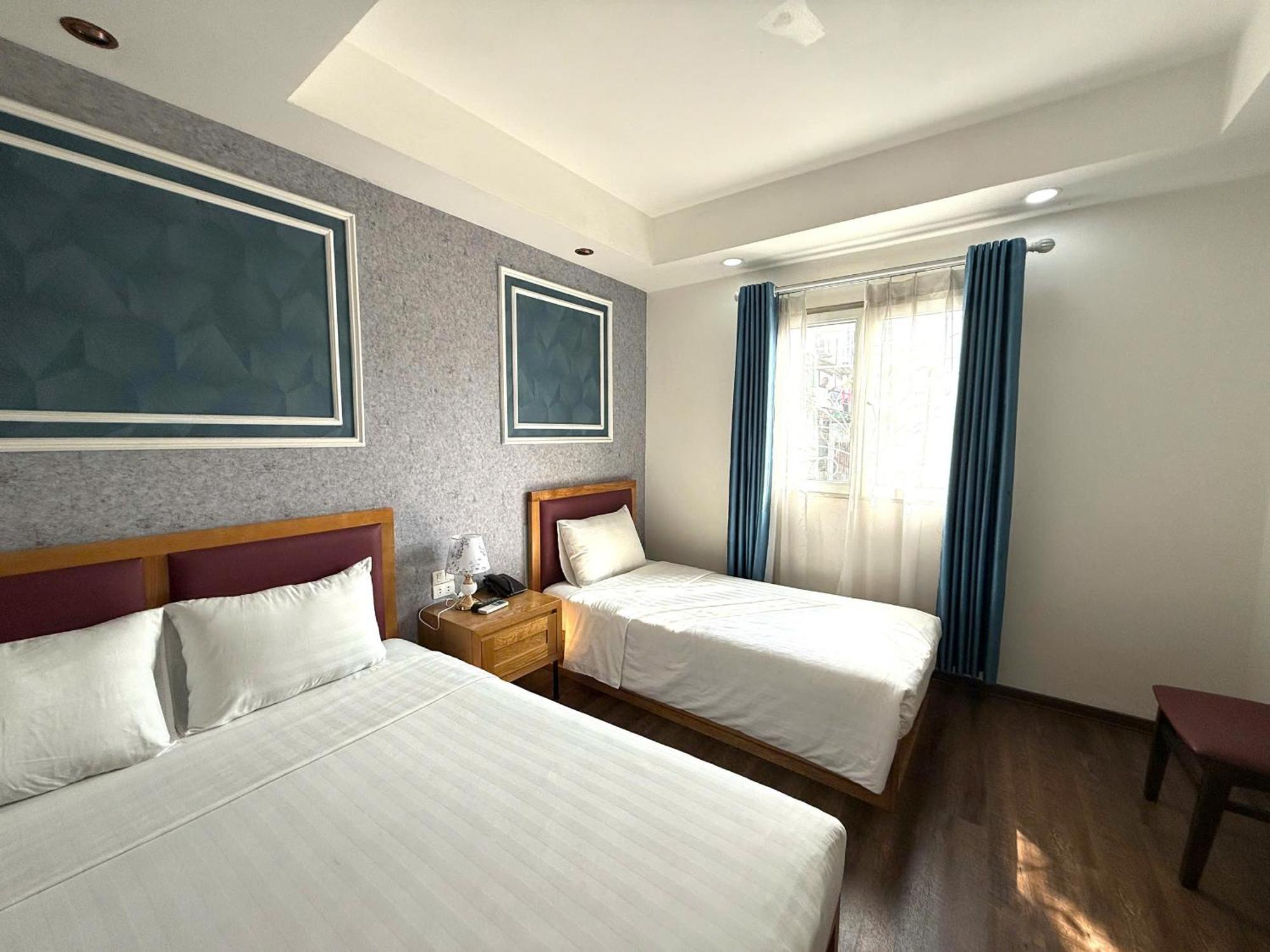 Hotel & Hanoi