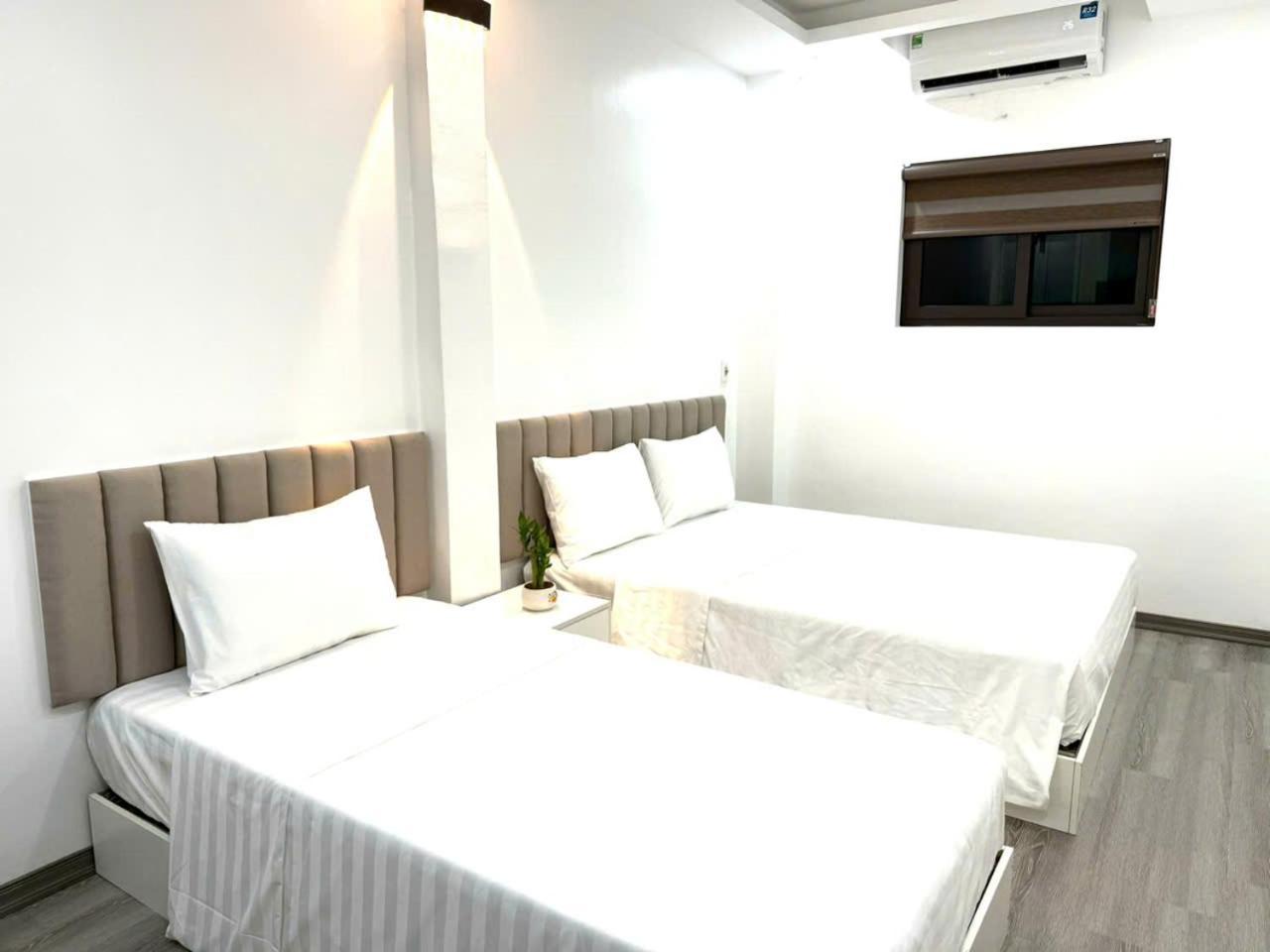 Hotel The Queen & 2 Hanoi