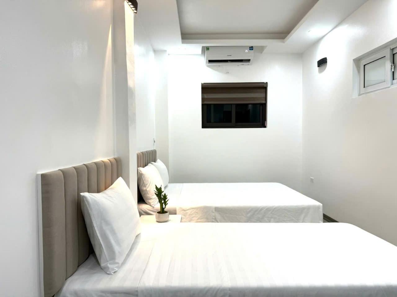 The Queen & 2 Hotel 2*