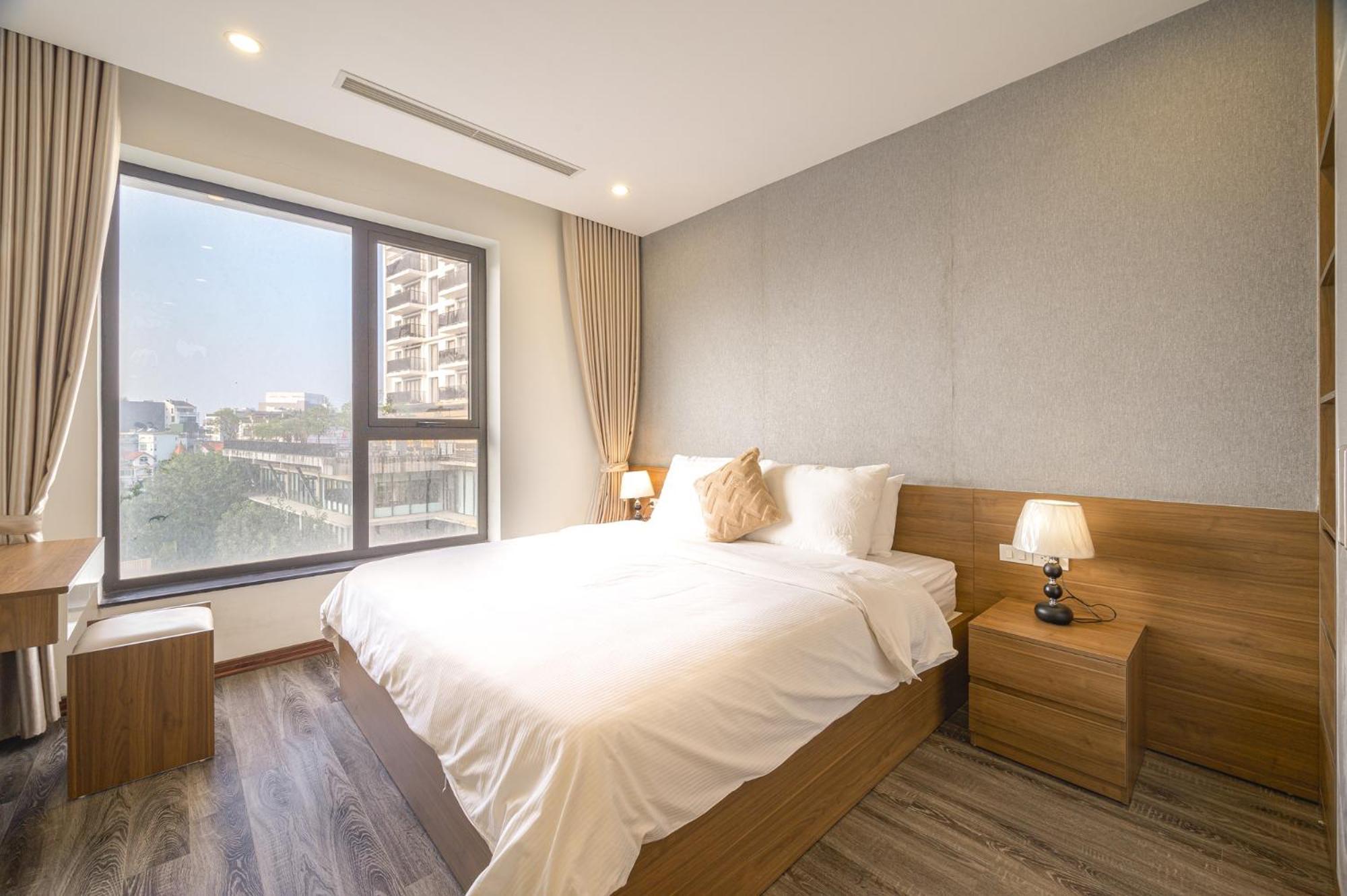 Khách sạn Luxe Paradise Tay Ho 4*