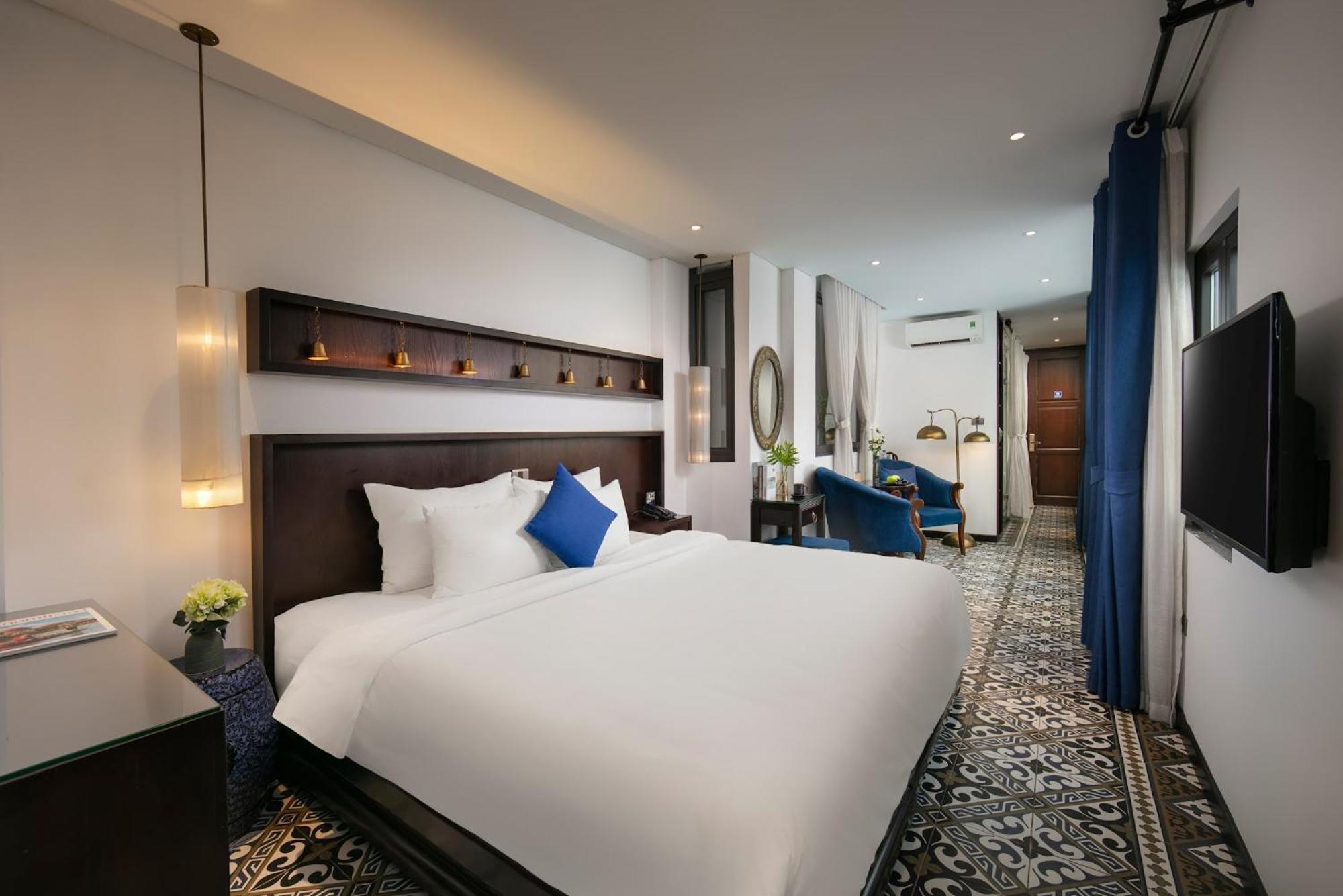 Carillon Boutique Khách sạn 3*