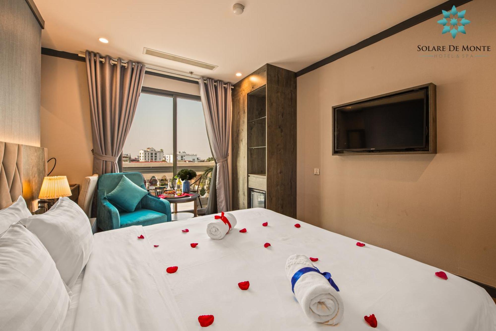 Khách sạn Khách Sạn&spa De Legend