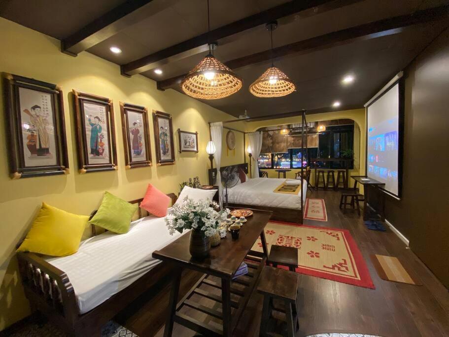 Old Quarter Lux Boutique Railview Retreat Hanoi