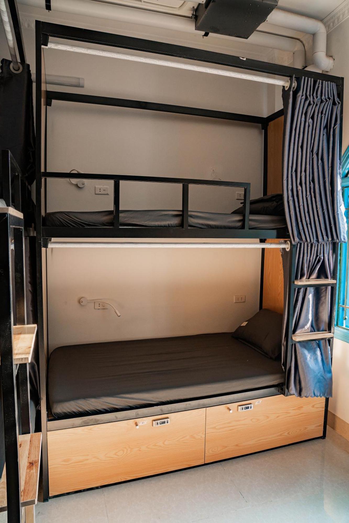 Quiri Hostel Hanoi