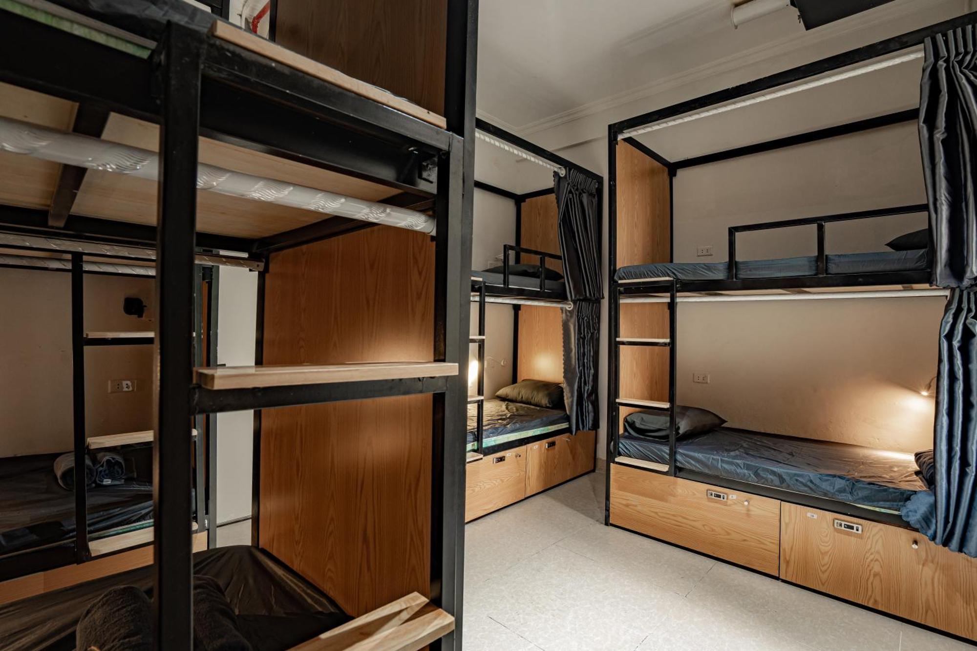 Quiri Hostel Hanoi