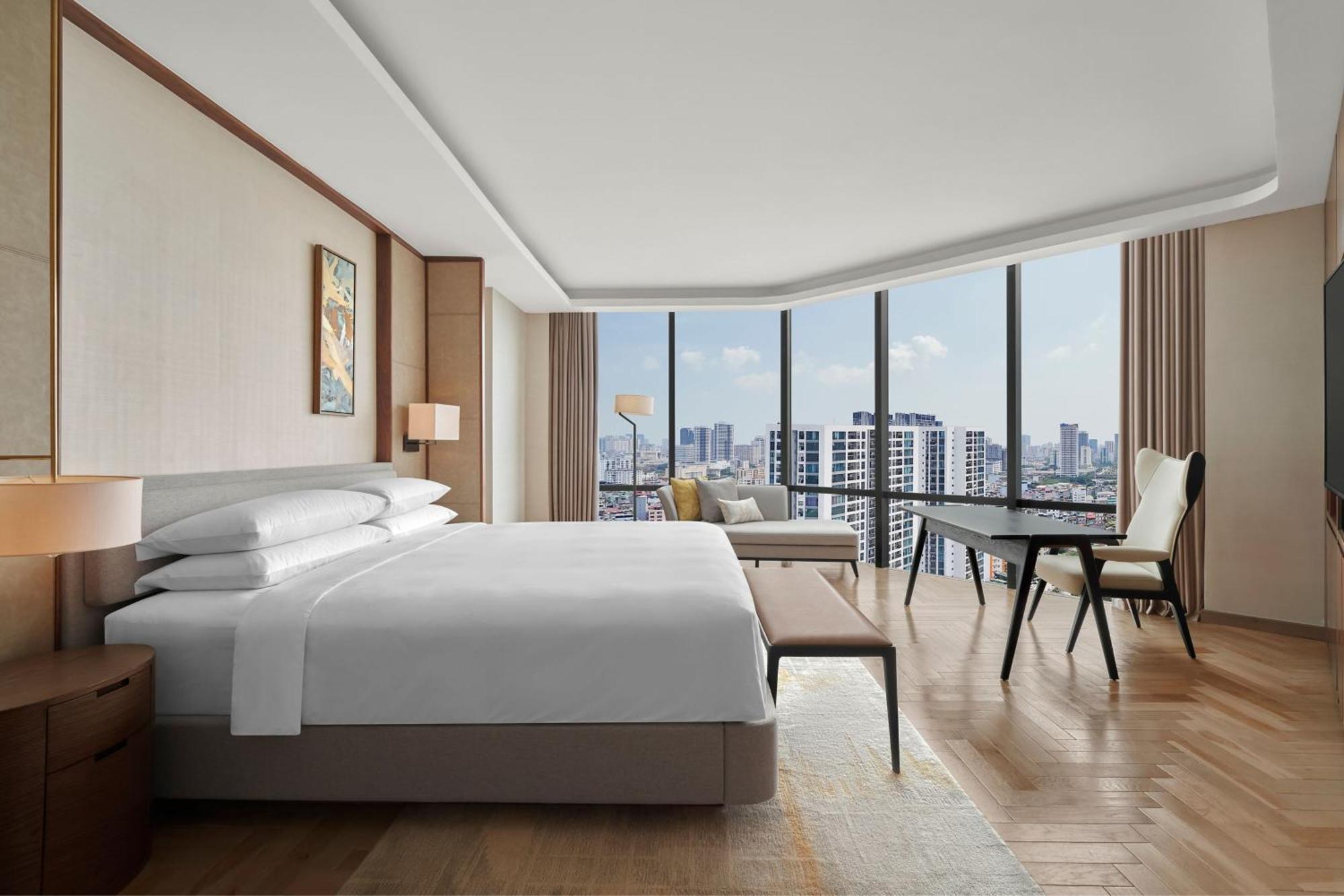 Hotel Sheraton West 5*