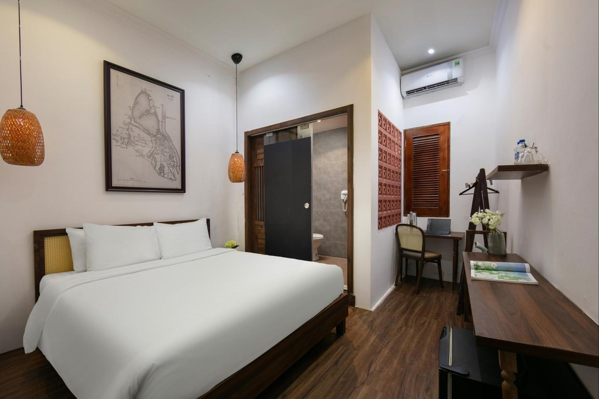 Backpackers & Rooftop Bar Hotel 3*