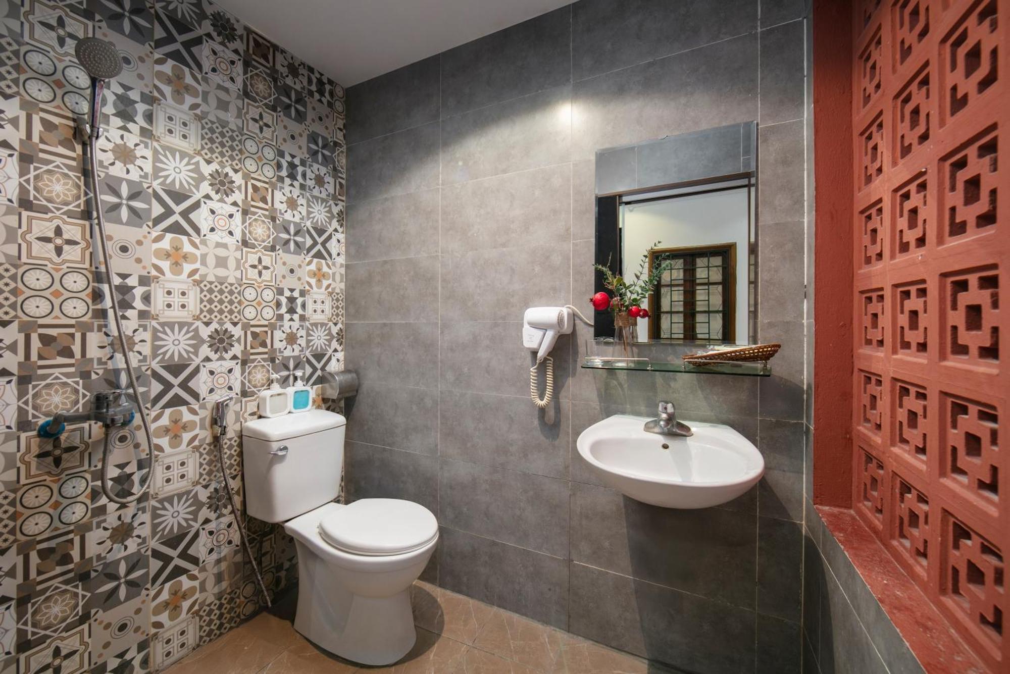 Hotel Backpackers & Rooftop Bar Hanoi