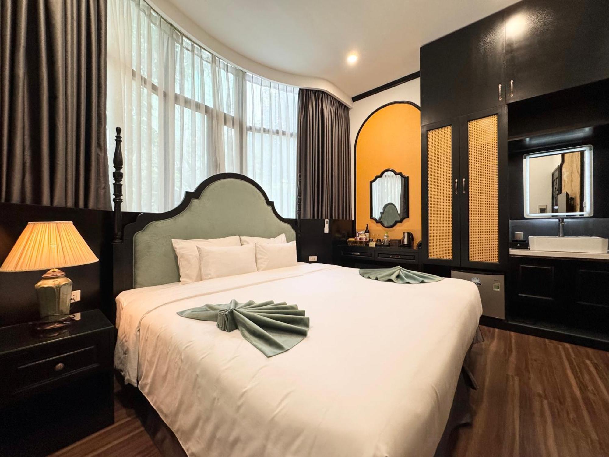 Elpis & Hotel Hanoi