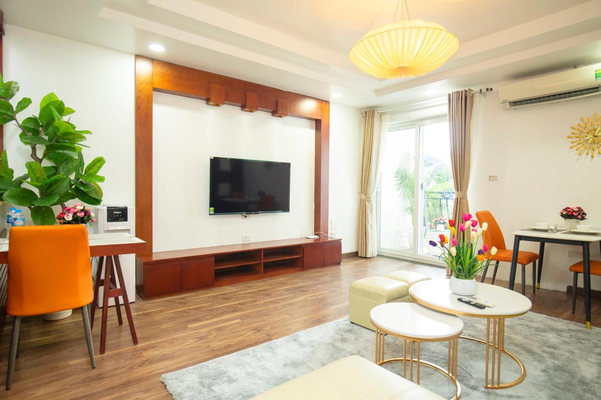 Apartment Sumitomo 12- Apartment-535 Kim Ma Street *