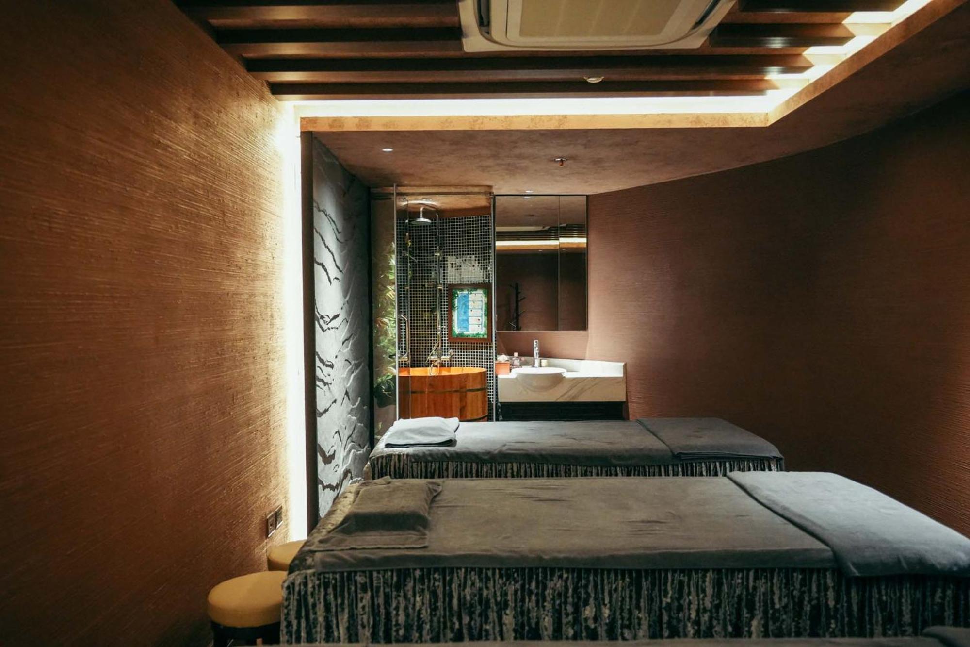 Lion Boutique & 4*