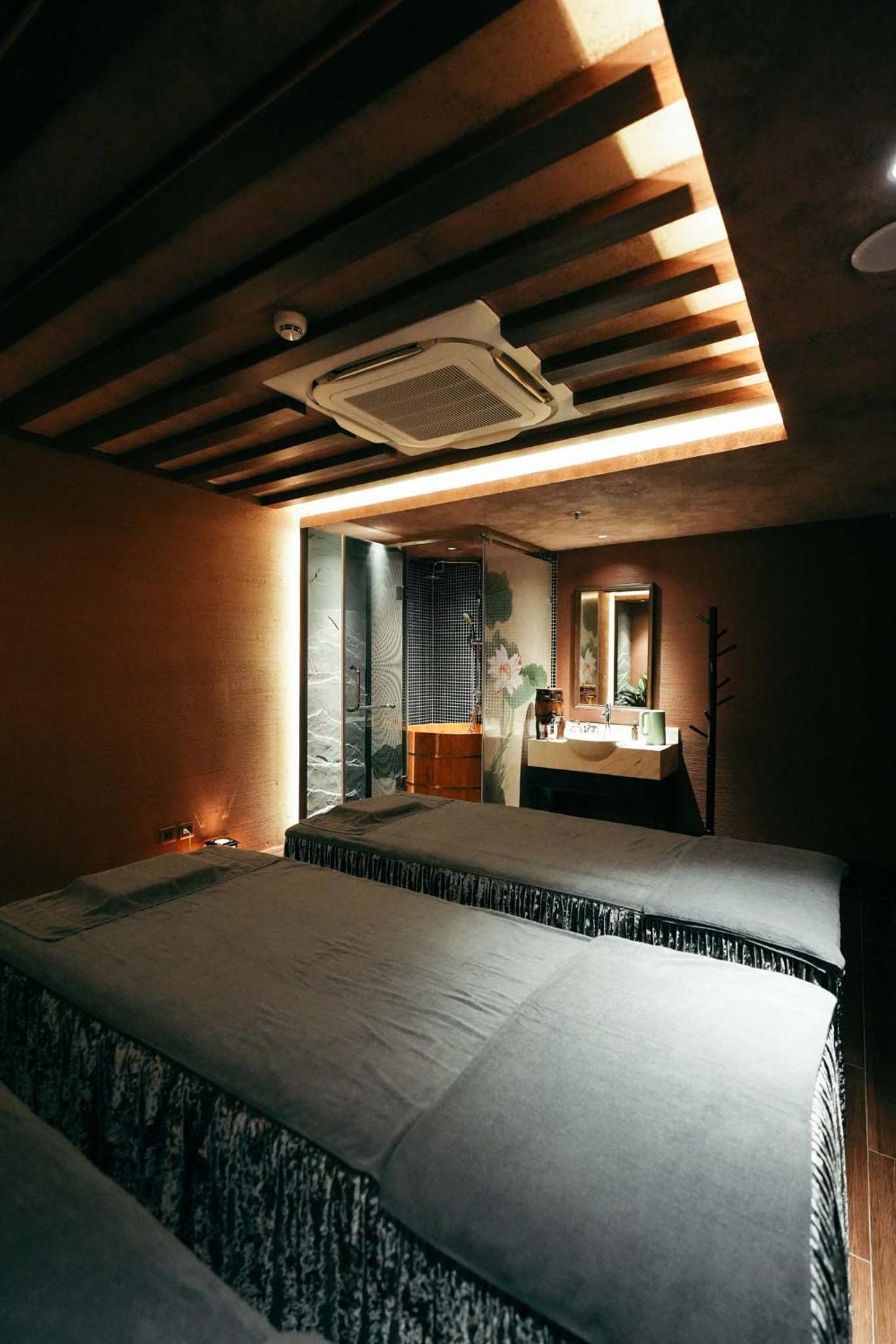 Lion Boutique & 4* Hanoi