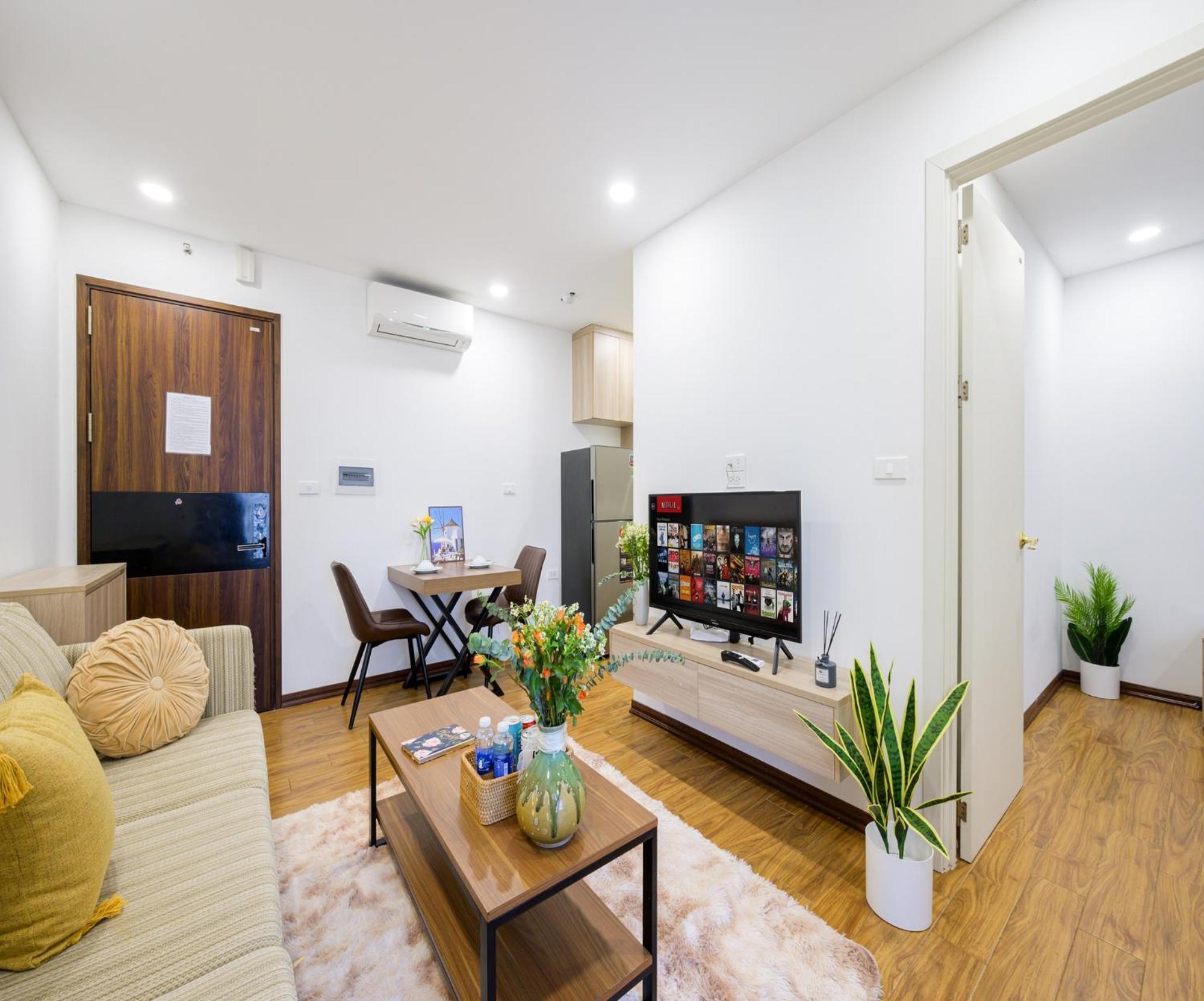 Luxe Paradise Truc Bach Apartment Hanoi