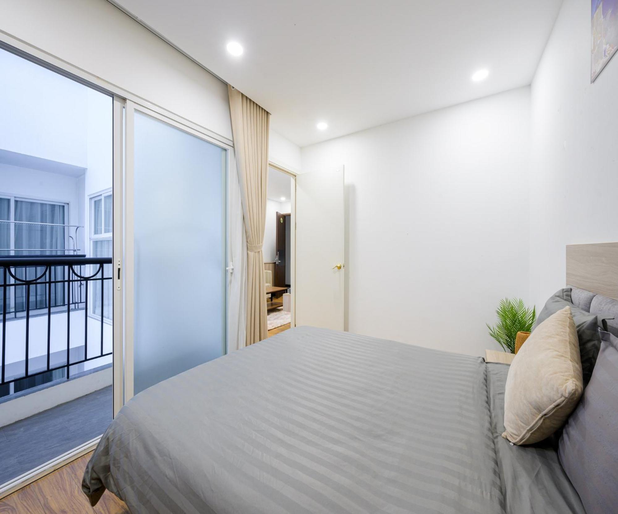 Luxe Paradise Truc Bach Apartment Hanoi
