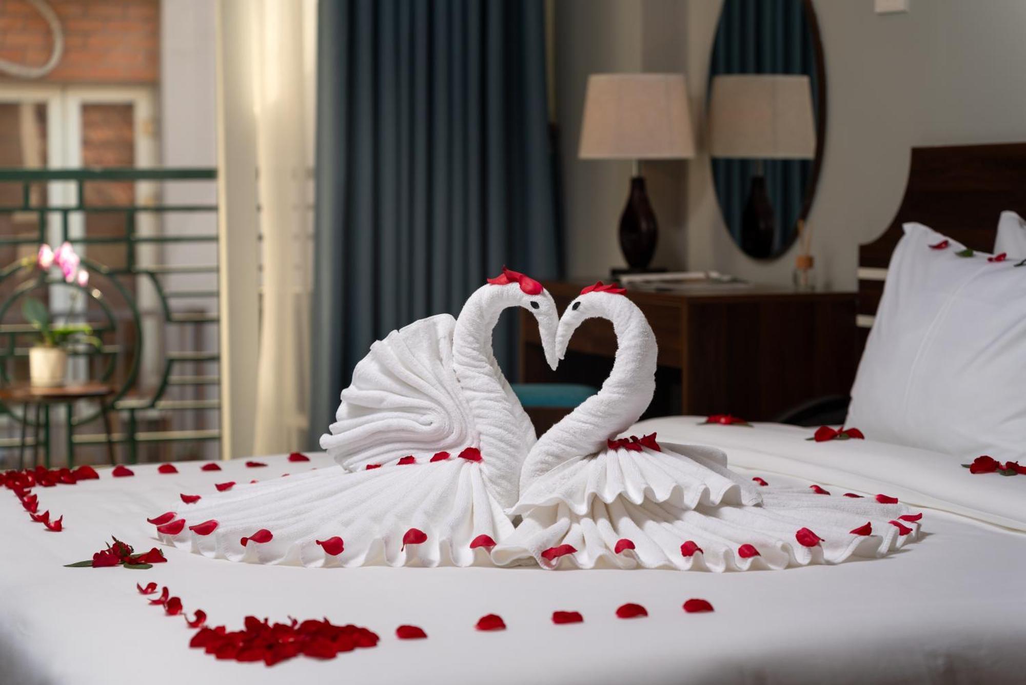 Hotel Astoria & Travel