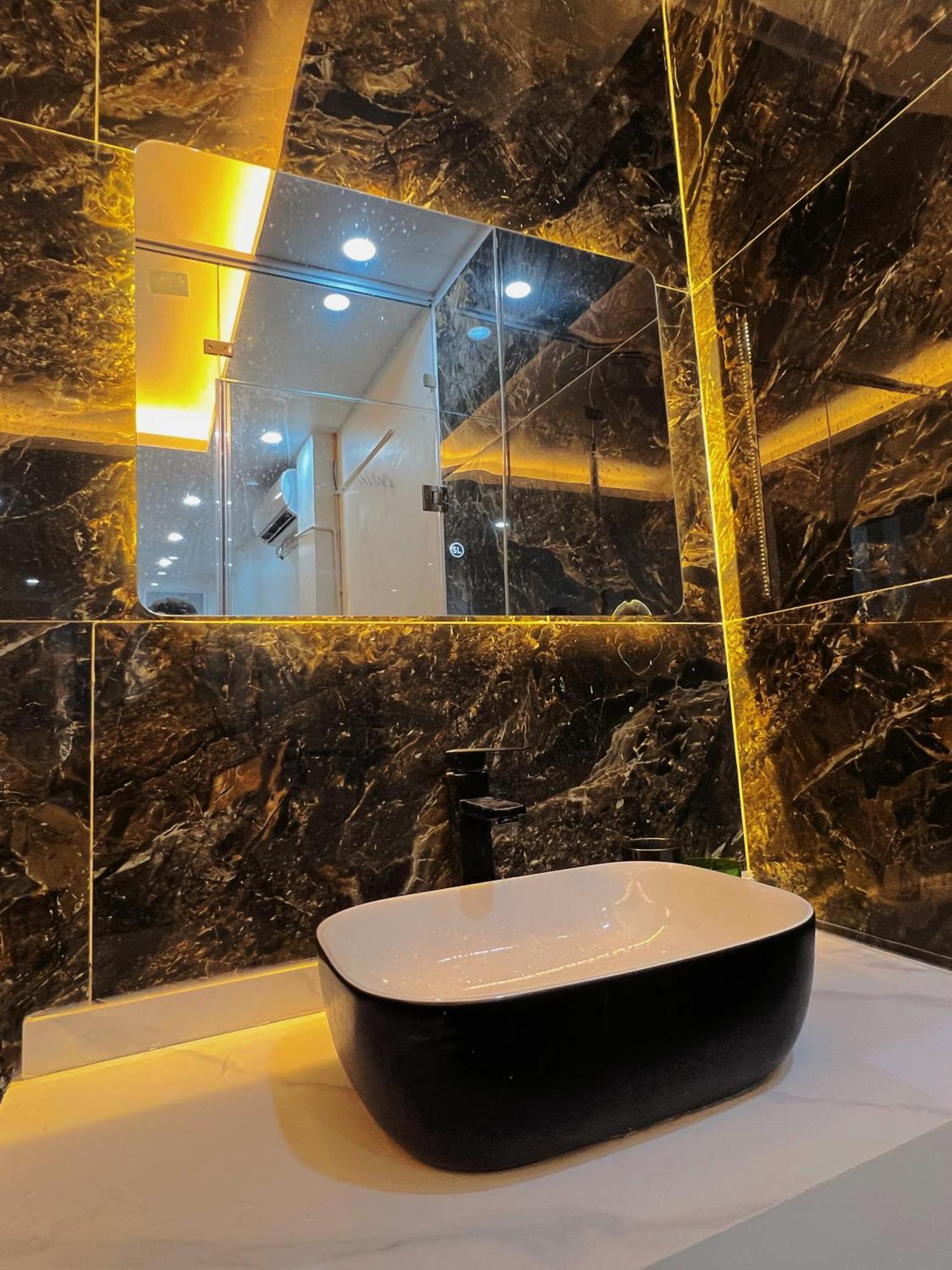 Venus Kham Thien Guest house *