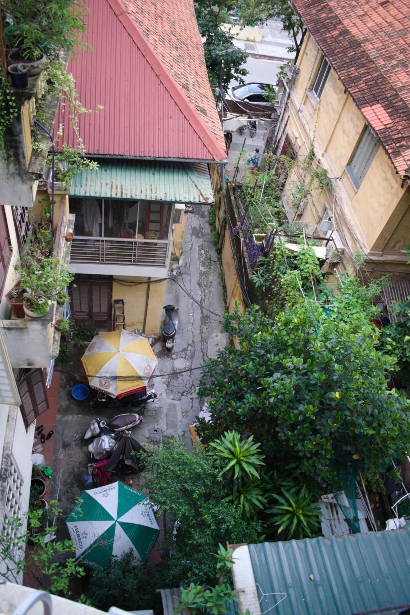 Lushstay Rooftop - Train Station Apartment