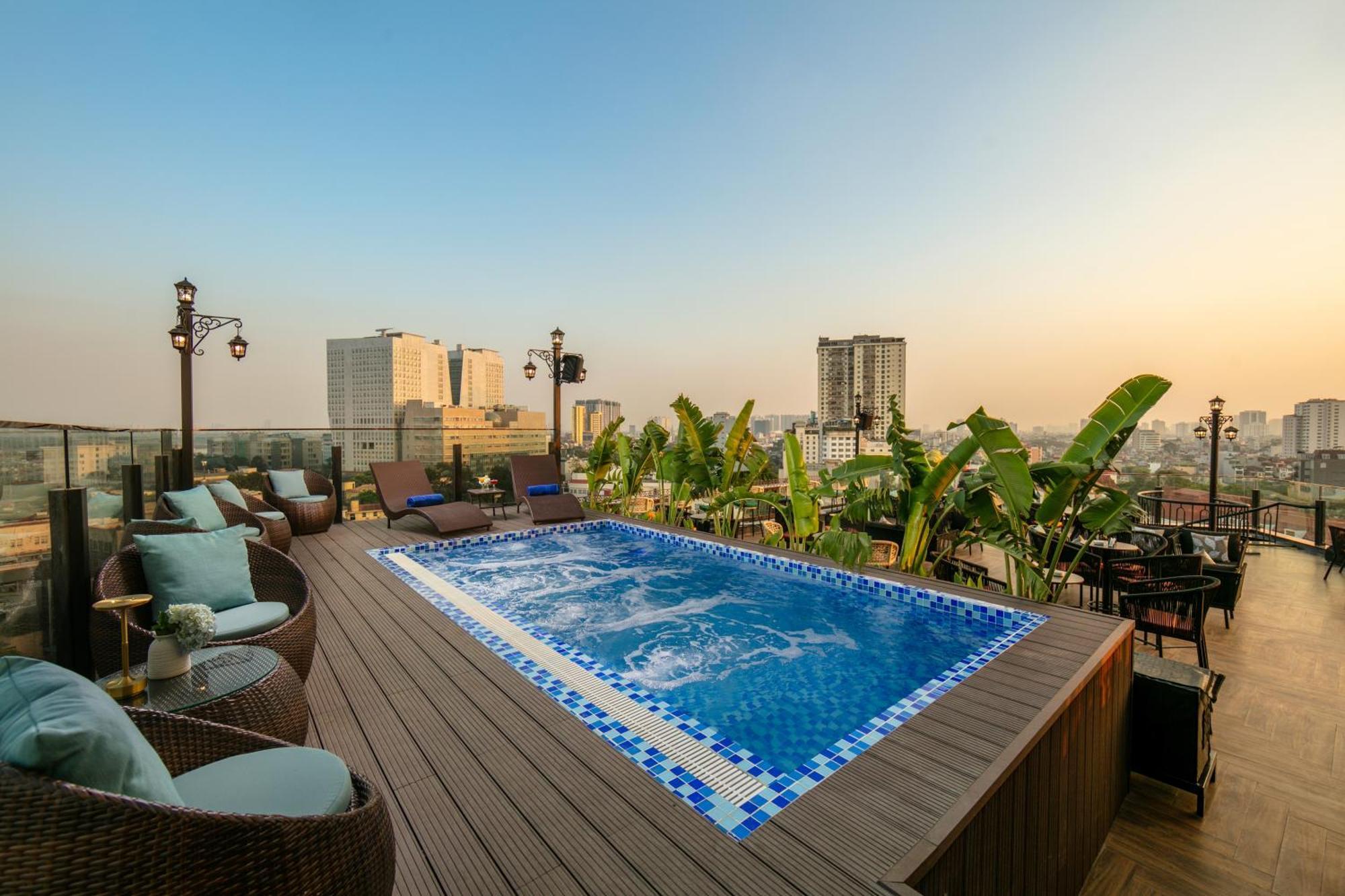 Khách sạn De Corner Hà Nội