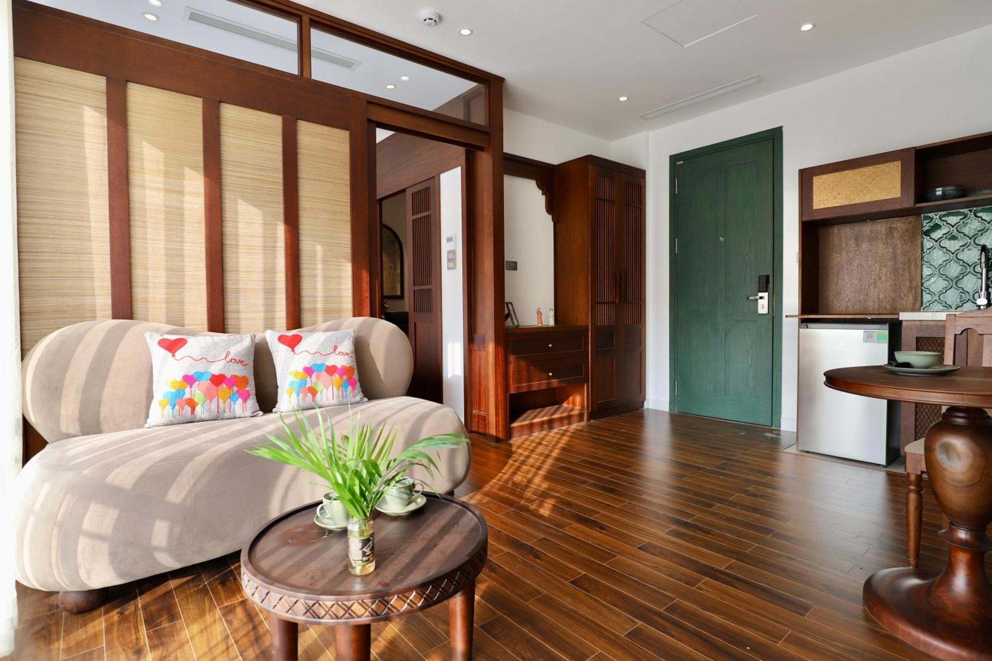 Maison Nha 17 Ton That Thiep Hanoi