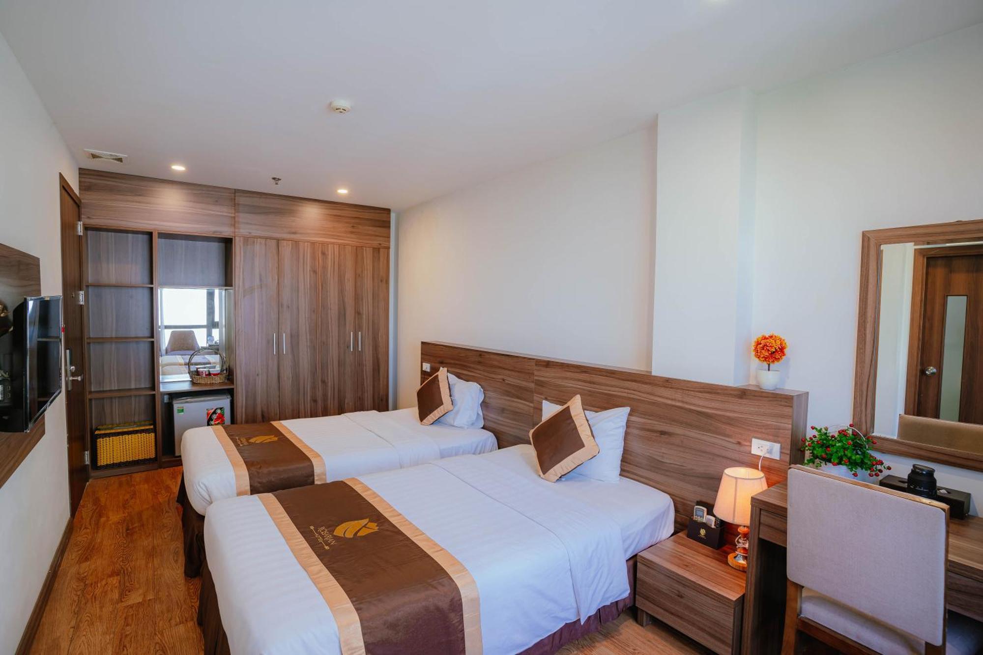 A89 Rosarian 3* Hanoi