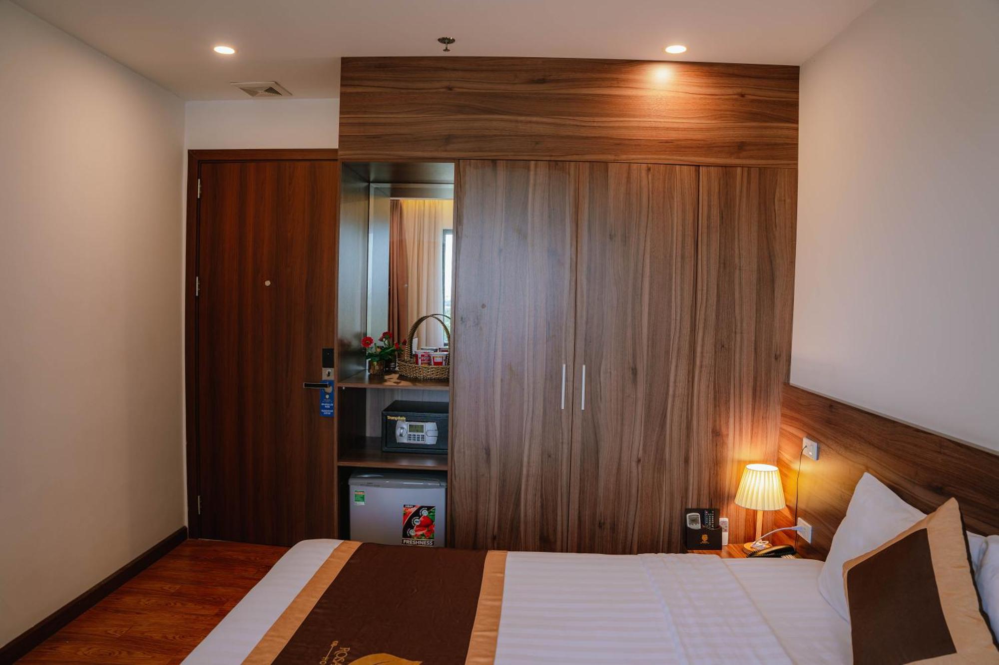 A89 Rosarian Hotel Hanoi