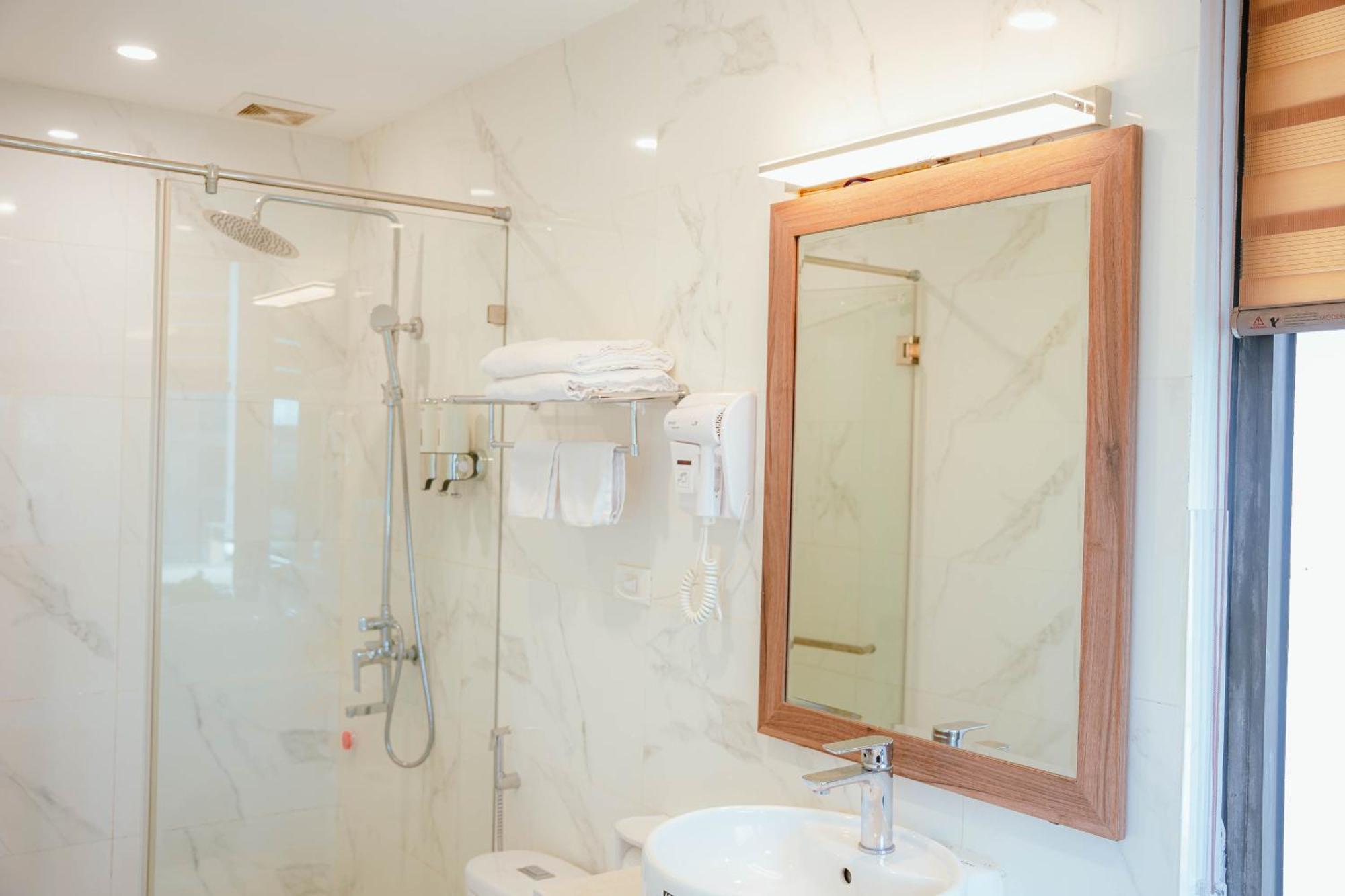 A89 Rosarian Hotel Hanoi