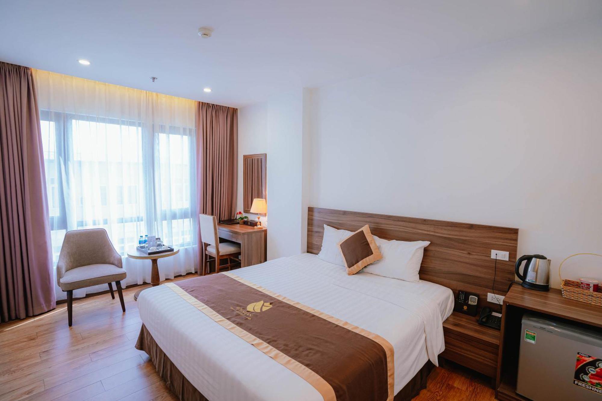 A89 Rosarian Hotel 3*