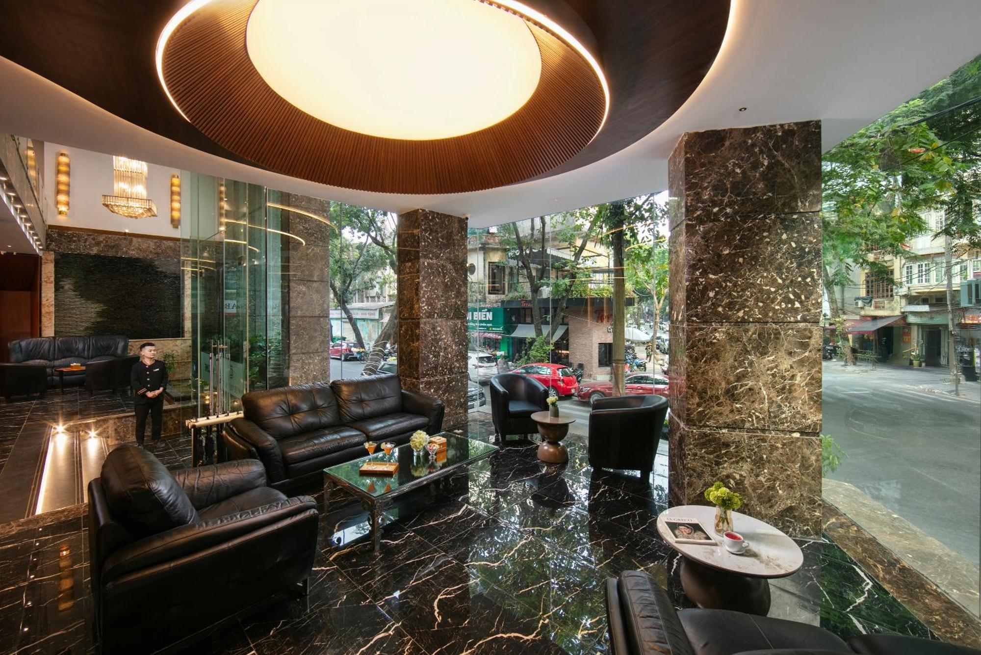 Khách sạn De Corner 4*