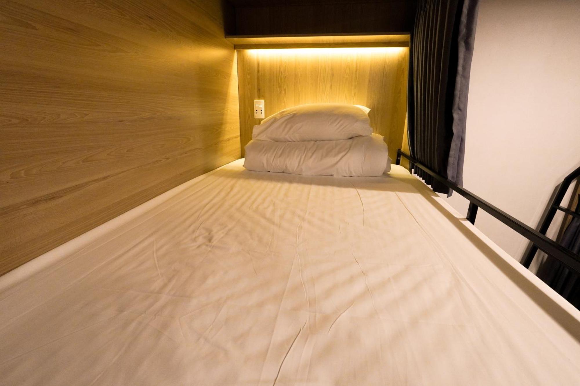 Motogo Capsule hotel *