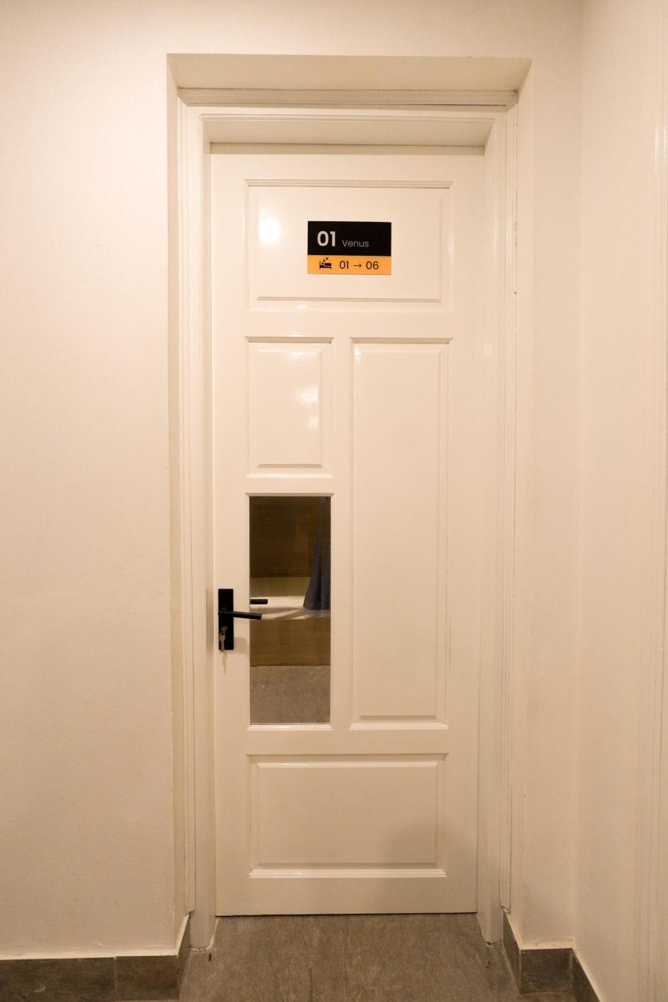 Motogo Capsule hotel