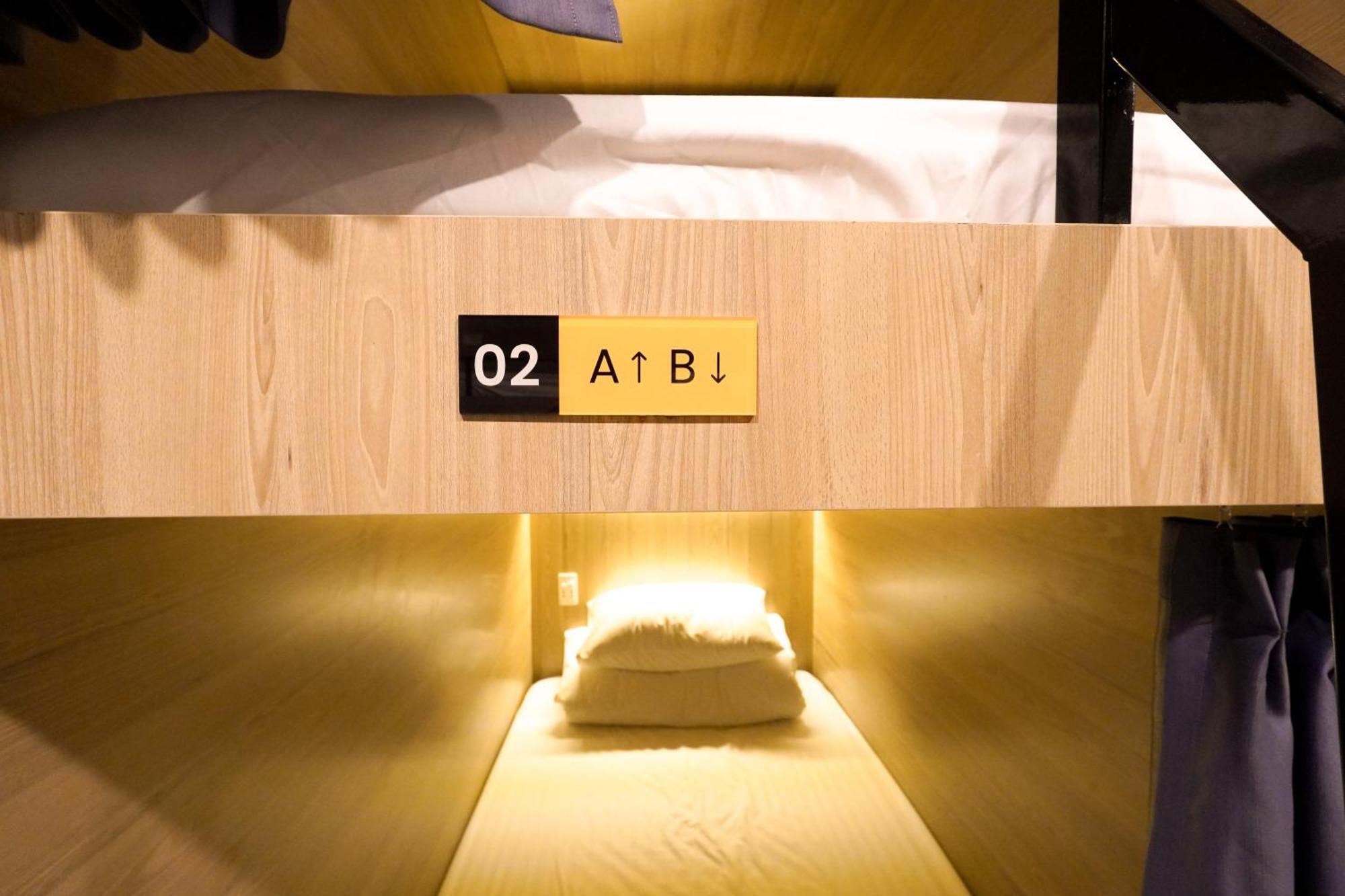 Capsule hotel Motogo
