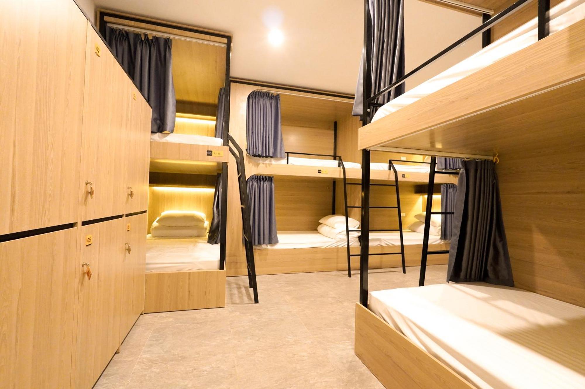 Capsule hotel Motogo *