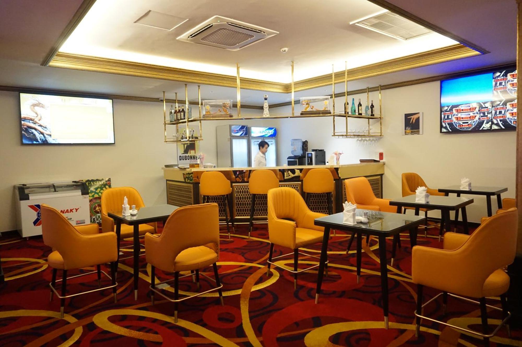 Bao Son International Hotel 4*