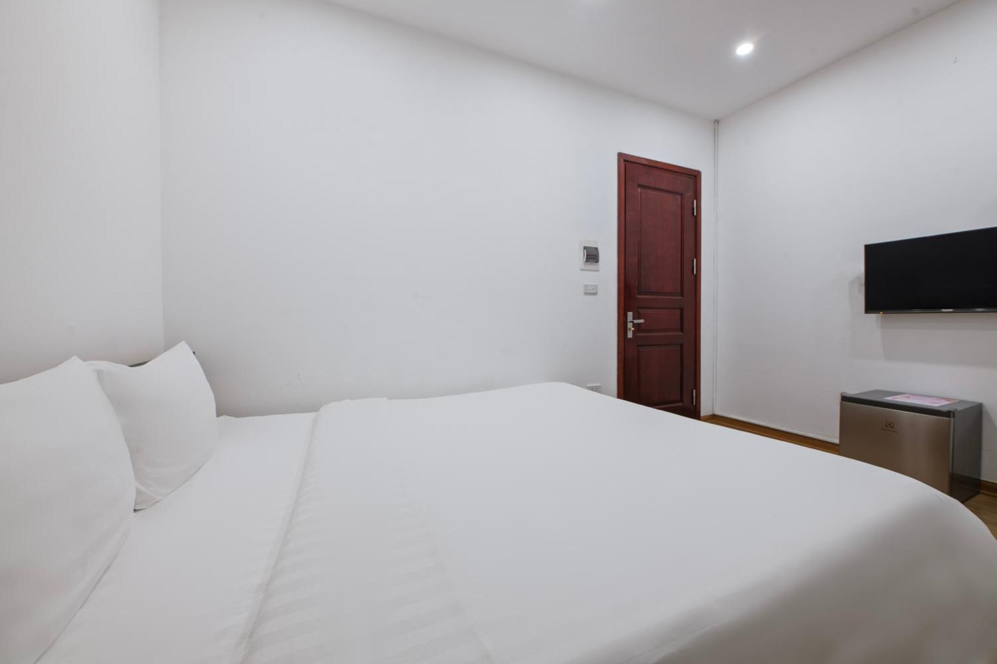 Lakeside House Apartment Hanoi
