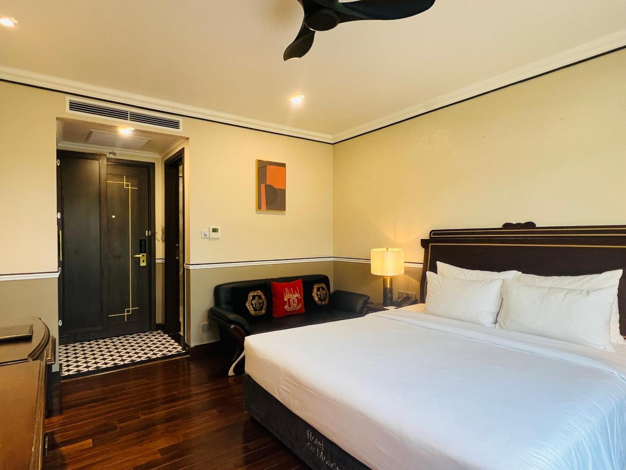 Hotel Du Monde Art Hanoi