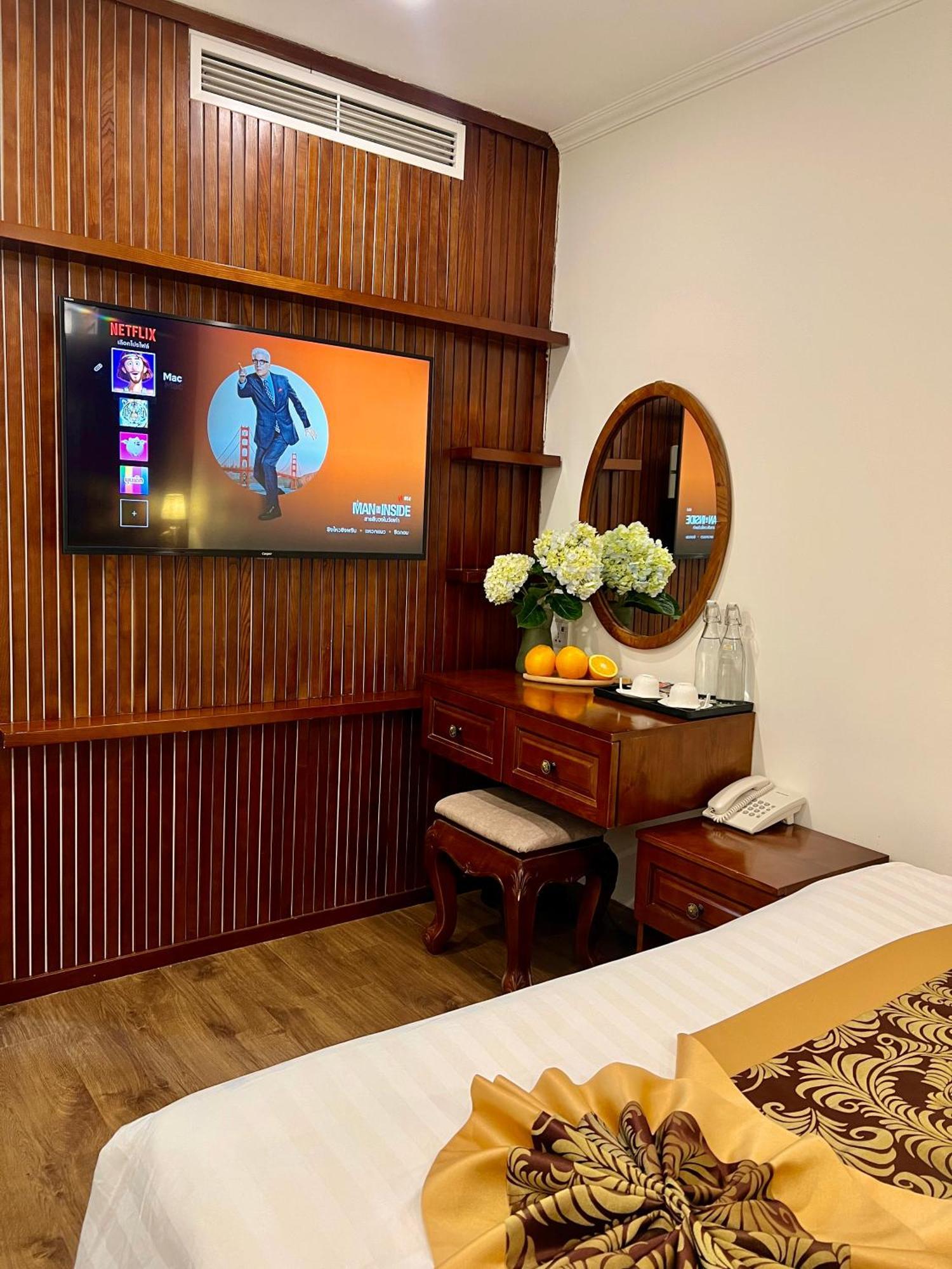 De La Soie & Travel Hotel 3*