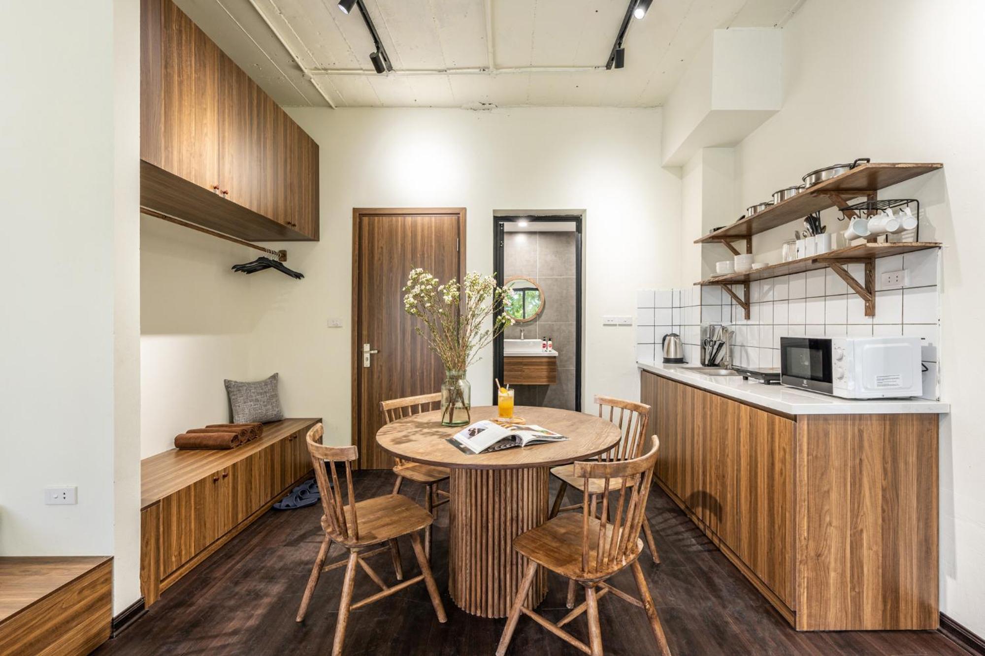 Modern - Rooftop - Sky View - Egg Coffee Class
