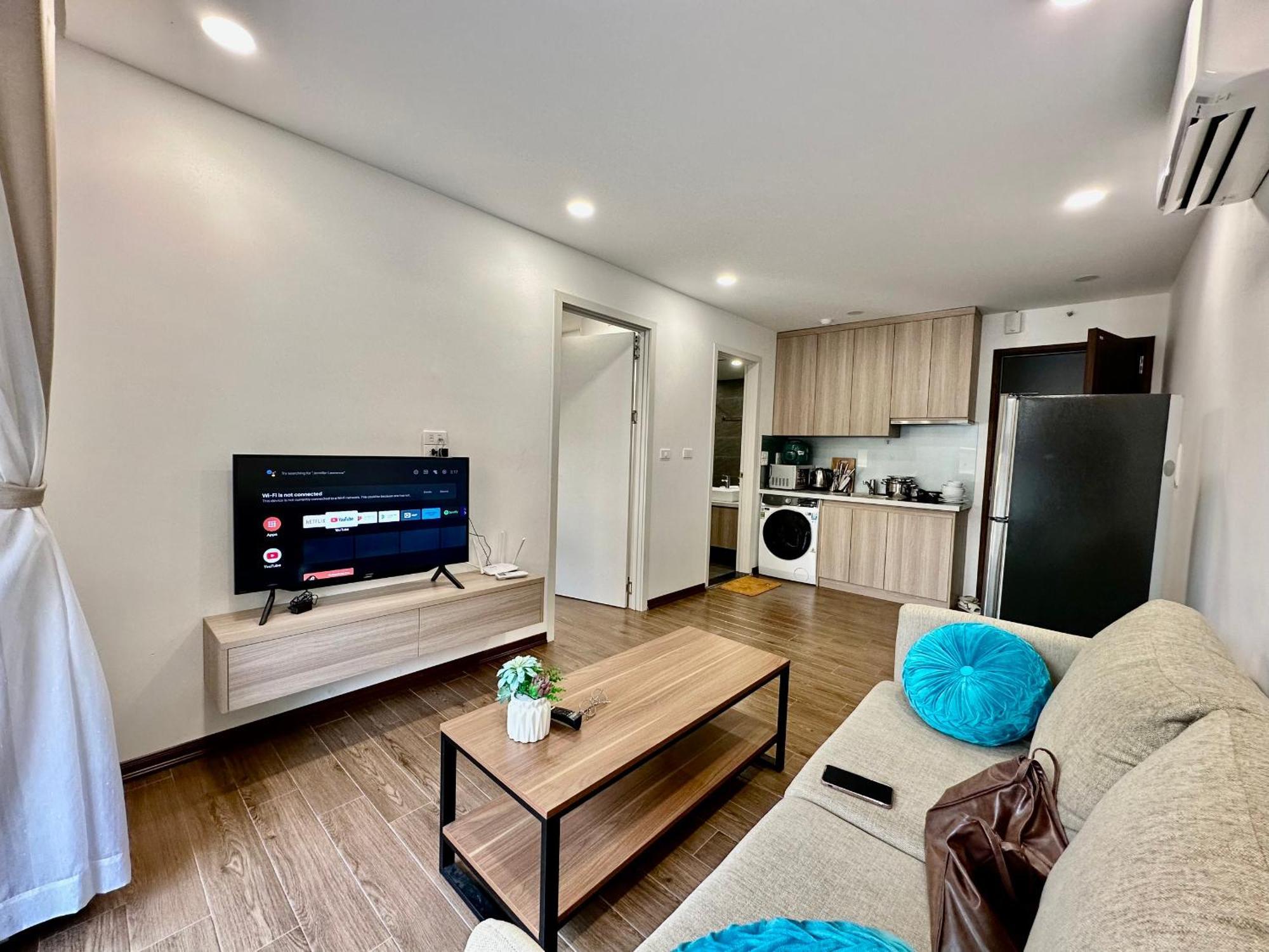 Luxe Paradise Truc Bach Apartment Hanoi