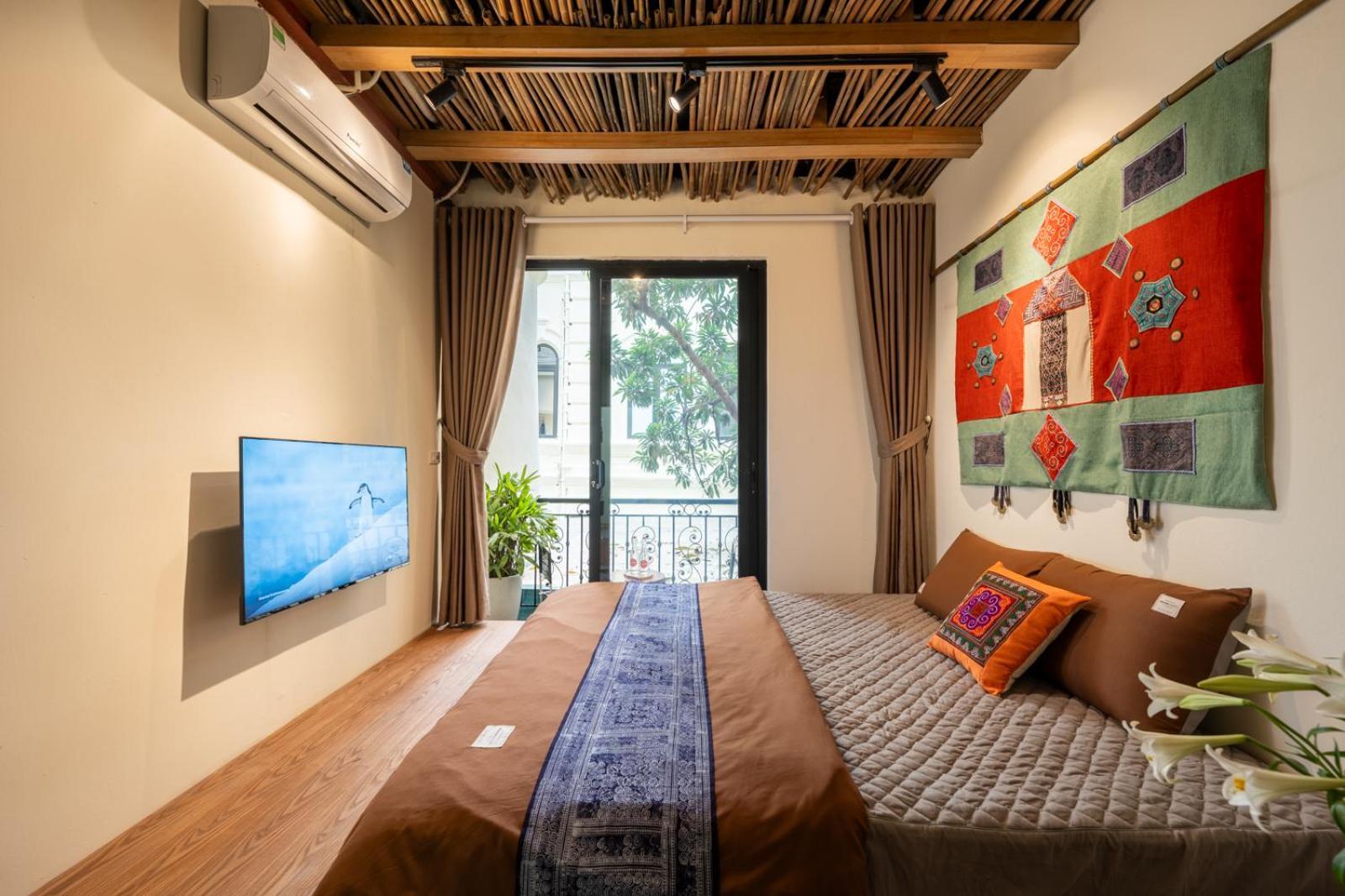 Royal In Center/big Group 10+/rooftop Apartment Hanoi