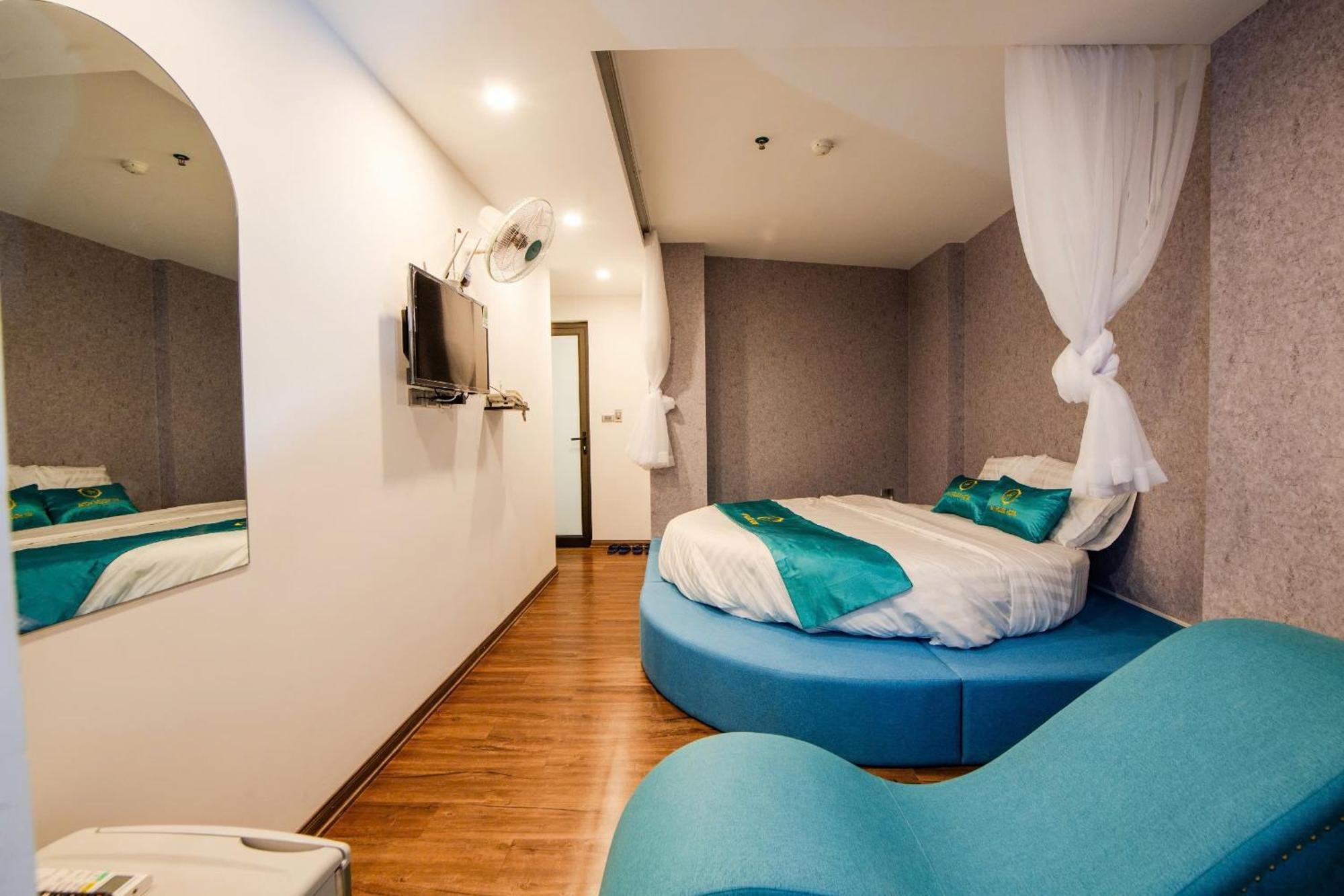 My House Hn - By Bay Luxury