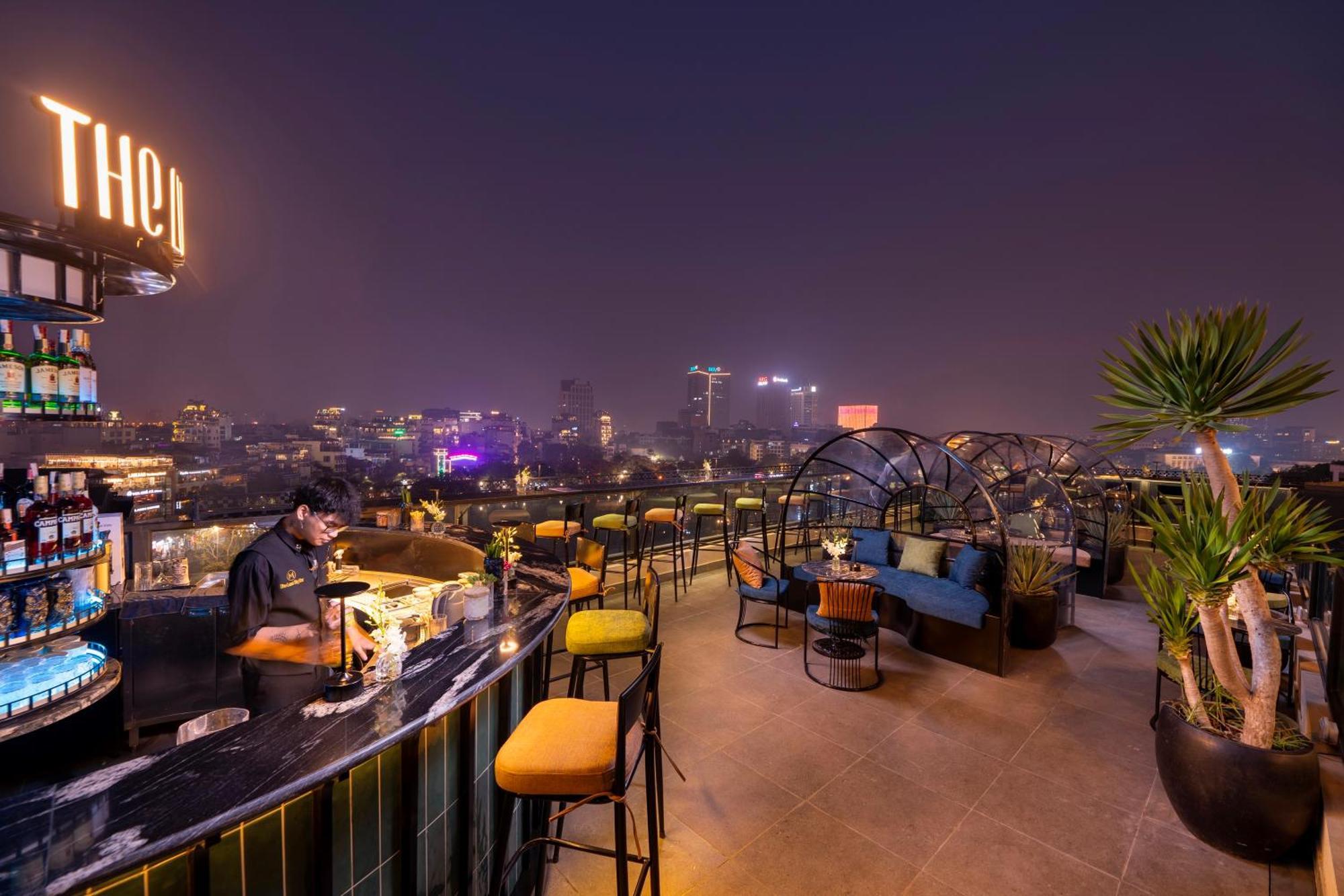 Le Premier & Rooftop Bar Hotel Hanoi