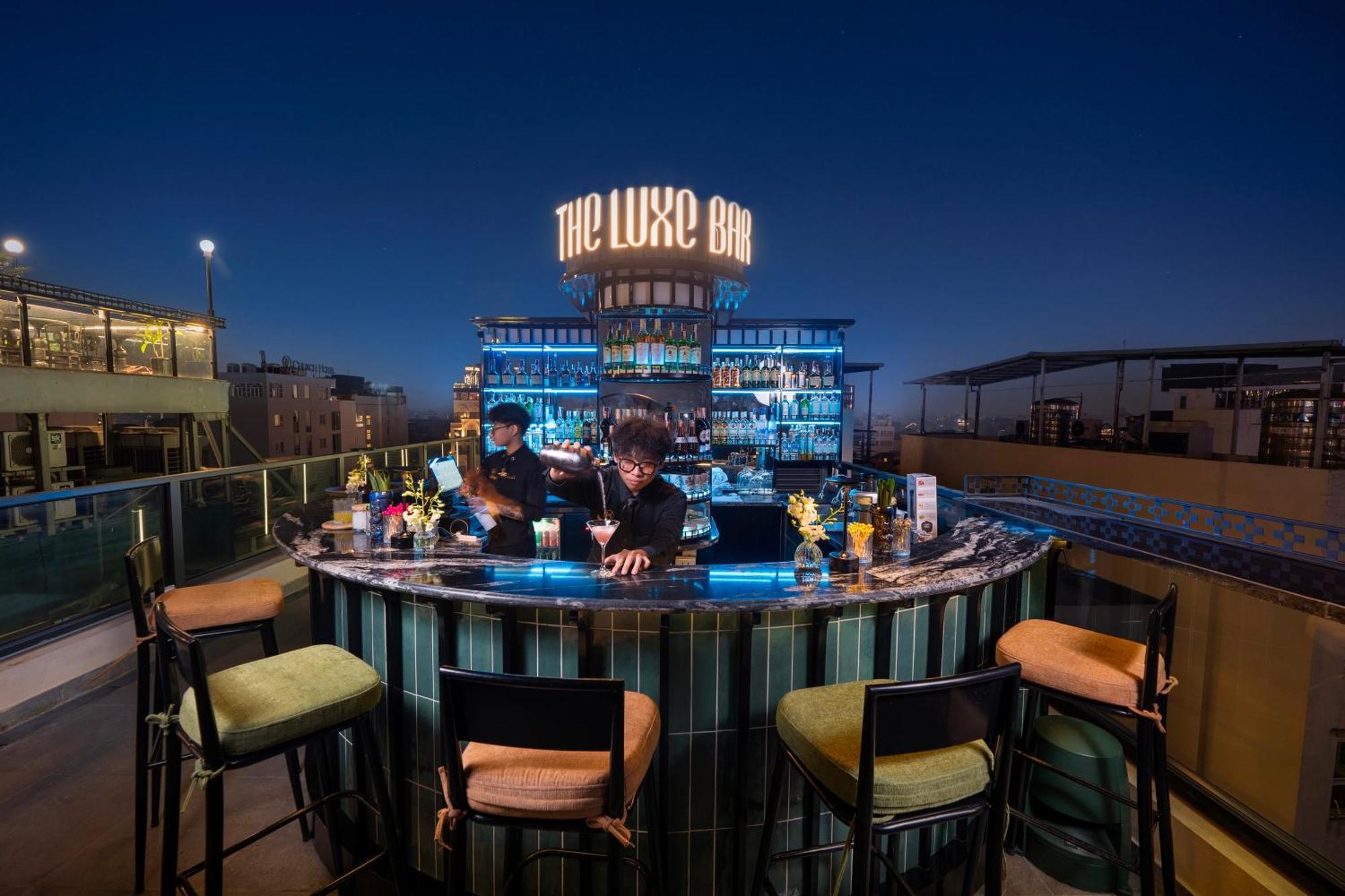 Le Premier & Rooftop Bar Hotel Hanoi