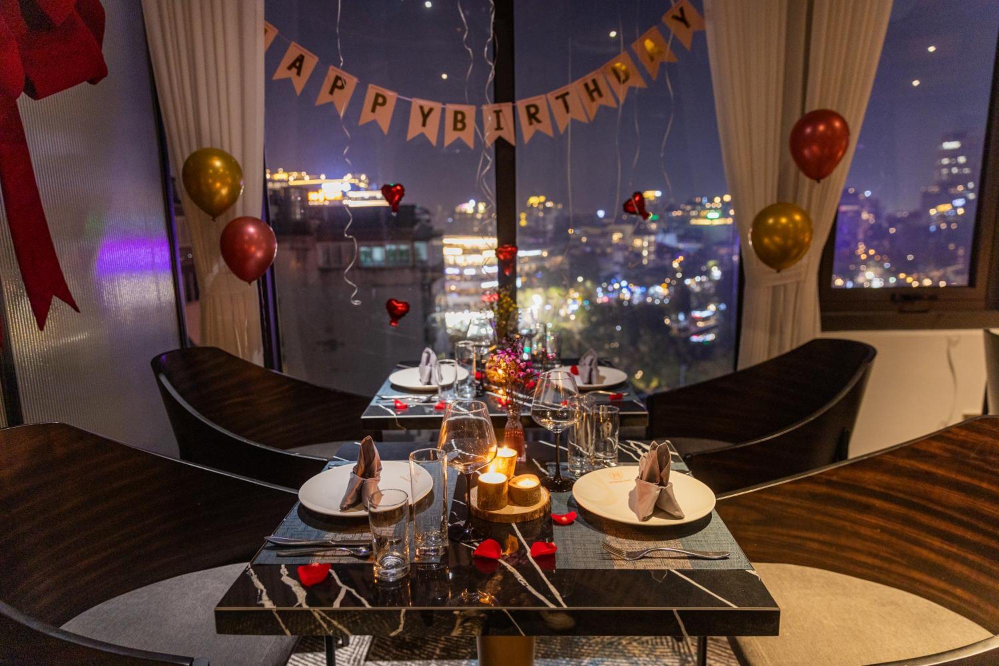Le Premier & Rooftop Bar 4*