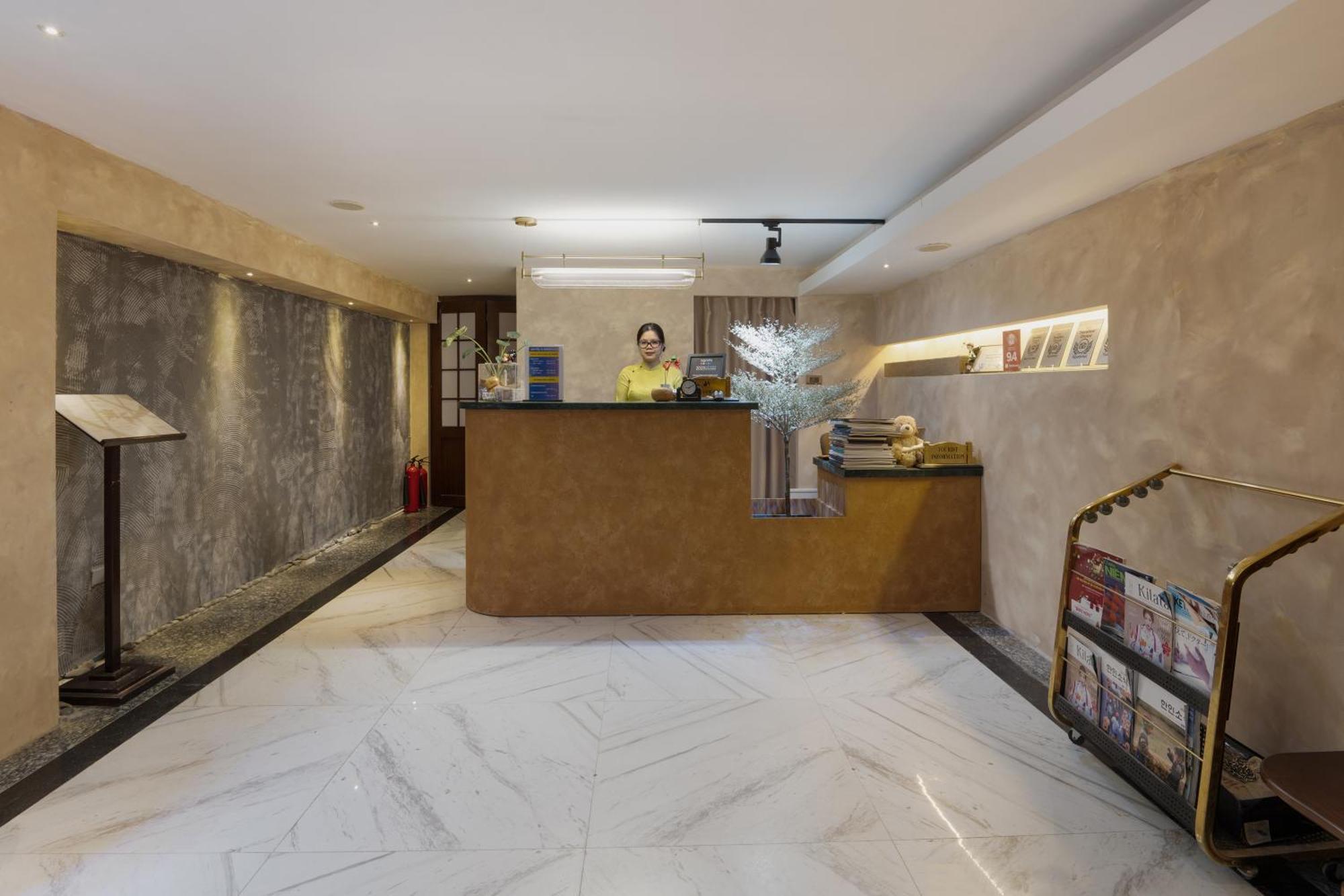 Hotel Brilliant & Hanoi