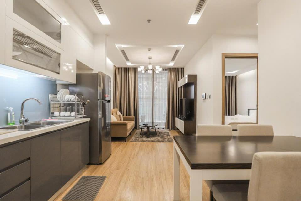 Luxury In Vinhomes Metropolis Hanoi