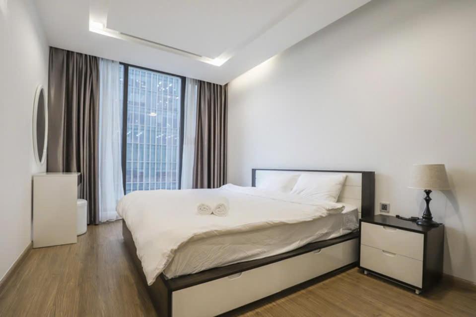 Luxury In Vinhomes Metropolis