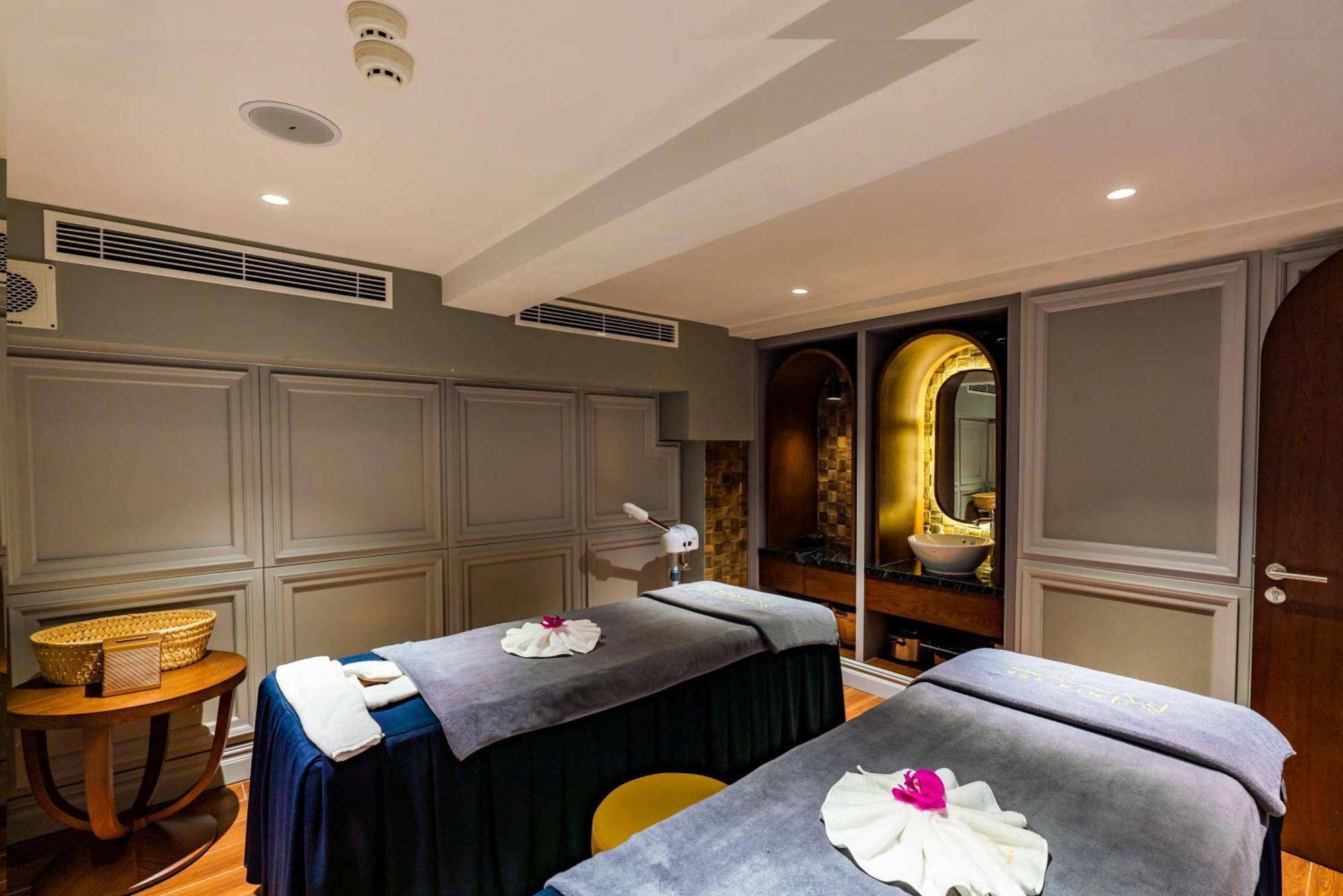 Minerva Premium 4* Hanoi