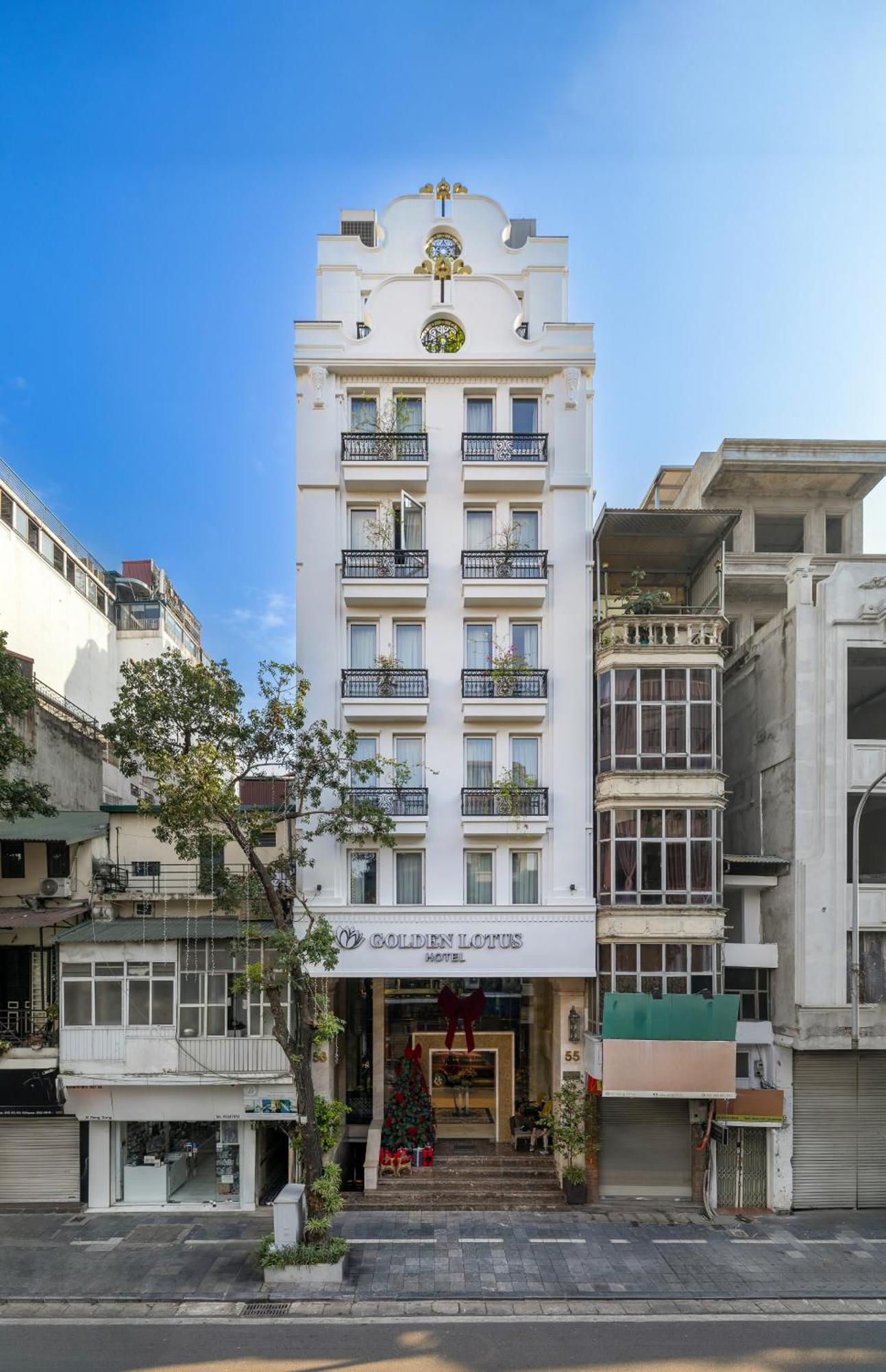 Golden Lotus Luxury Hotel 4*