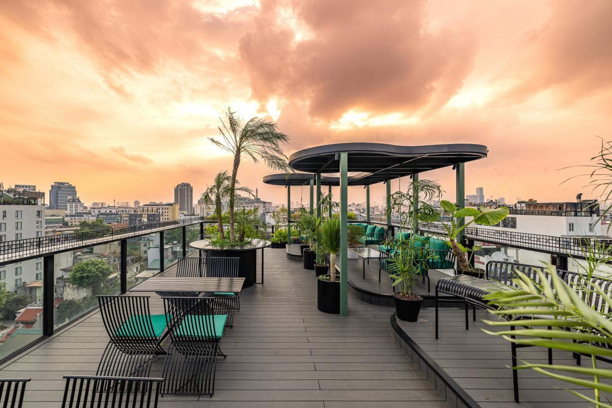 Golden Lotus Luxury Hotel Hanoi