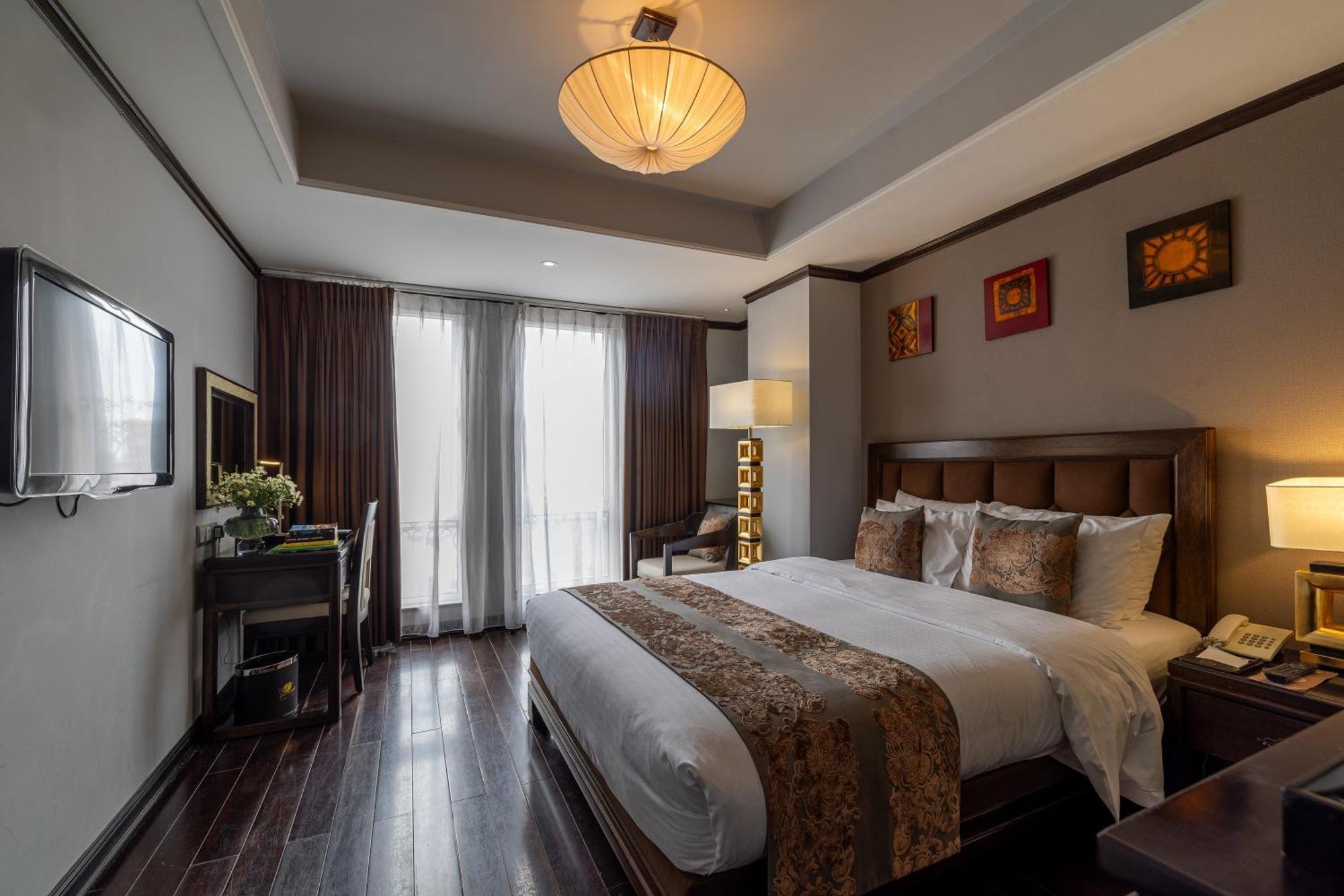 Golden Lotus Luxury Hotel 4*